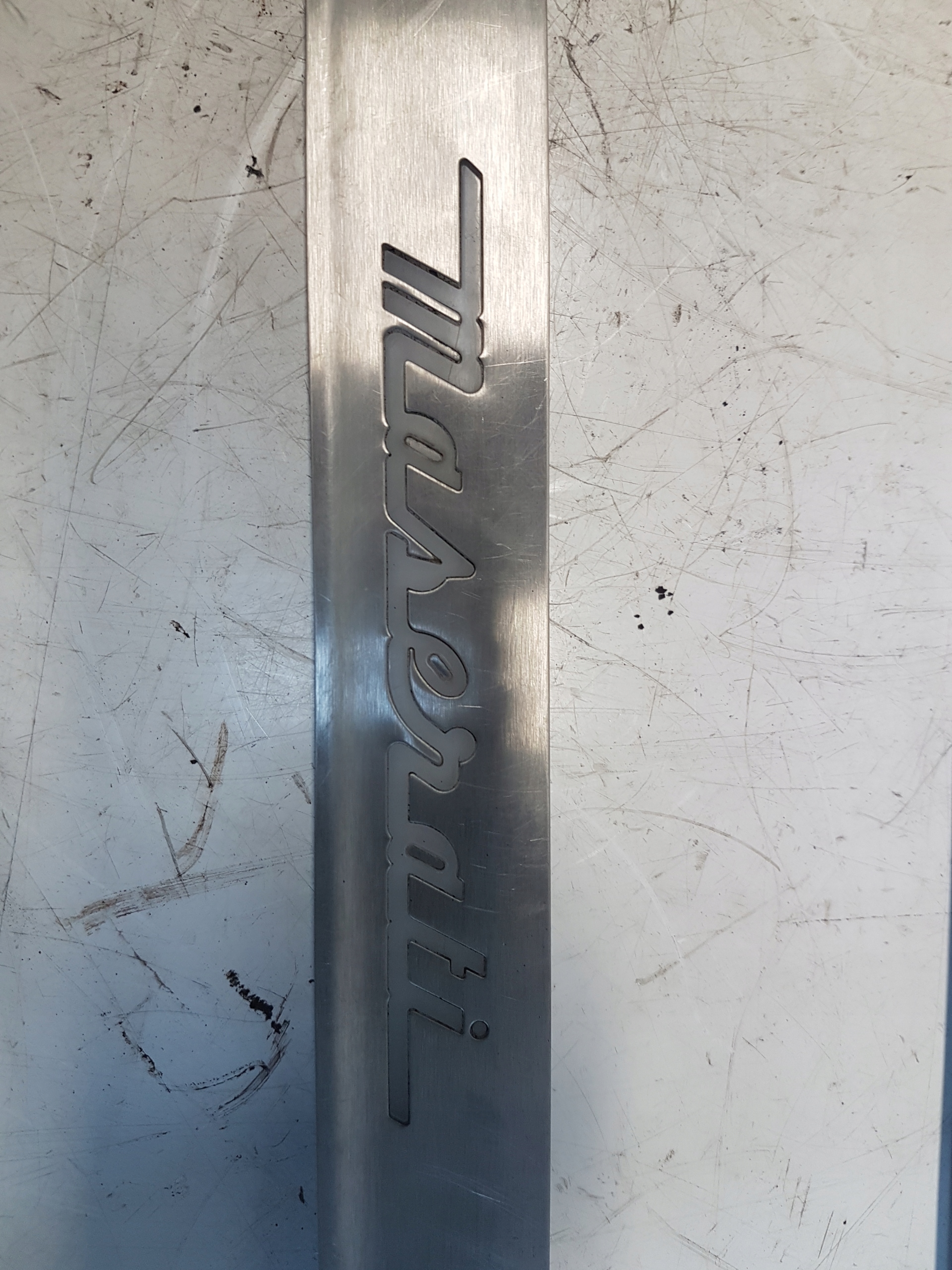 MASERATI LEVANTE mouldings threshold OZDOBNA right