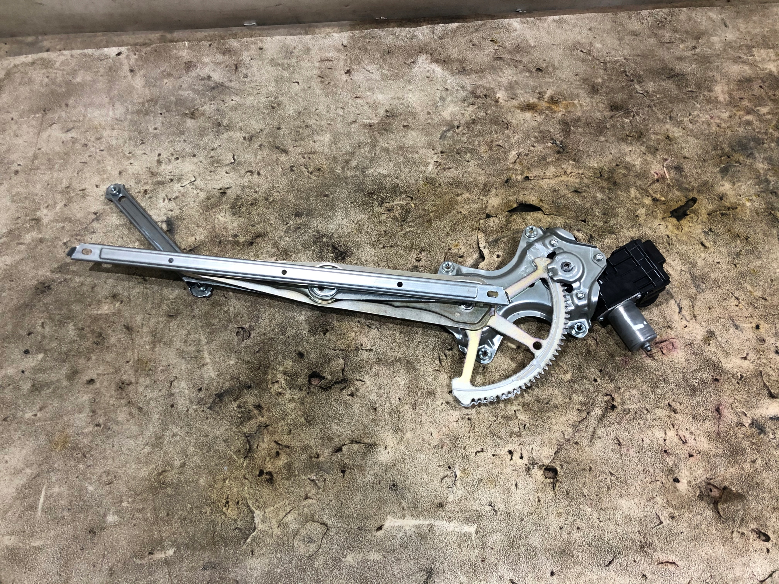 LEXUS ES 2019-202100h МЕХАНІЗМ ПІДНЯТТЯ СКЛА