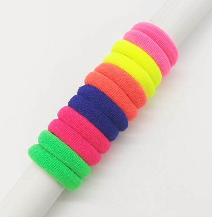 MAŁE GUMKI DO WŁOSÓW 12 SZTUK KOLOROWE NEONOWE EAN (GTIN) 59038483754741