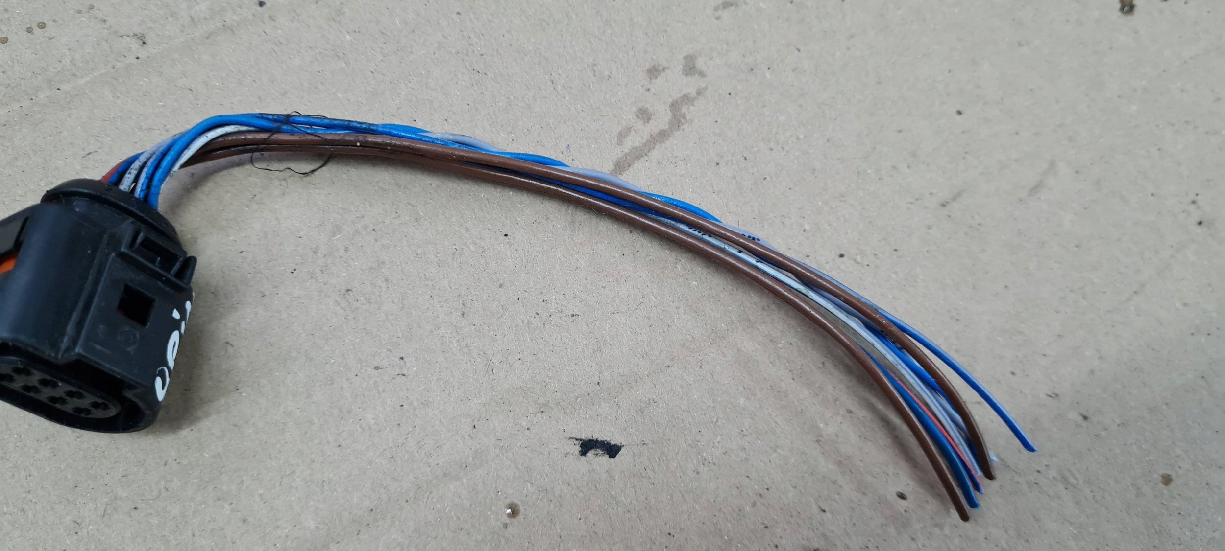 Q5 8R connecting spoiler connector connector 1J0973714 A4 B8 A5