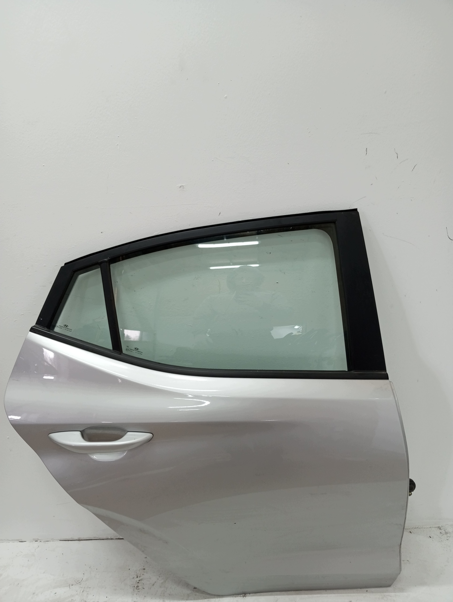 door right rear. HYUNDAI I10 22r
