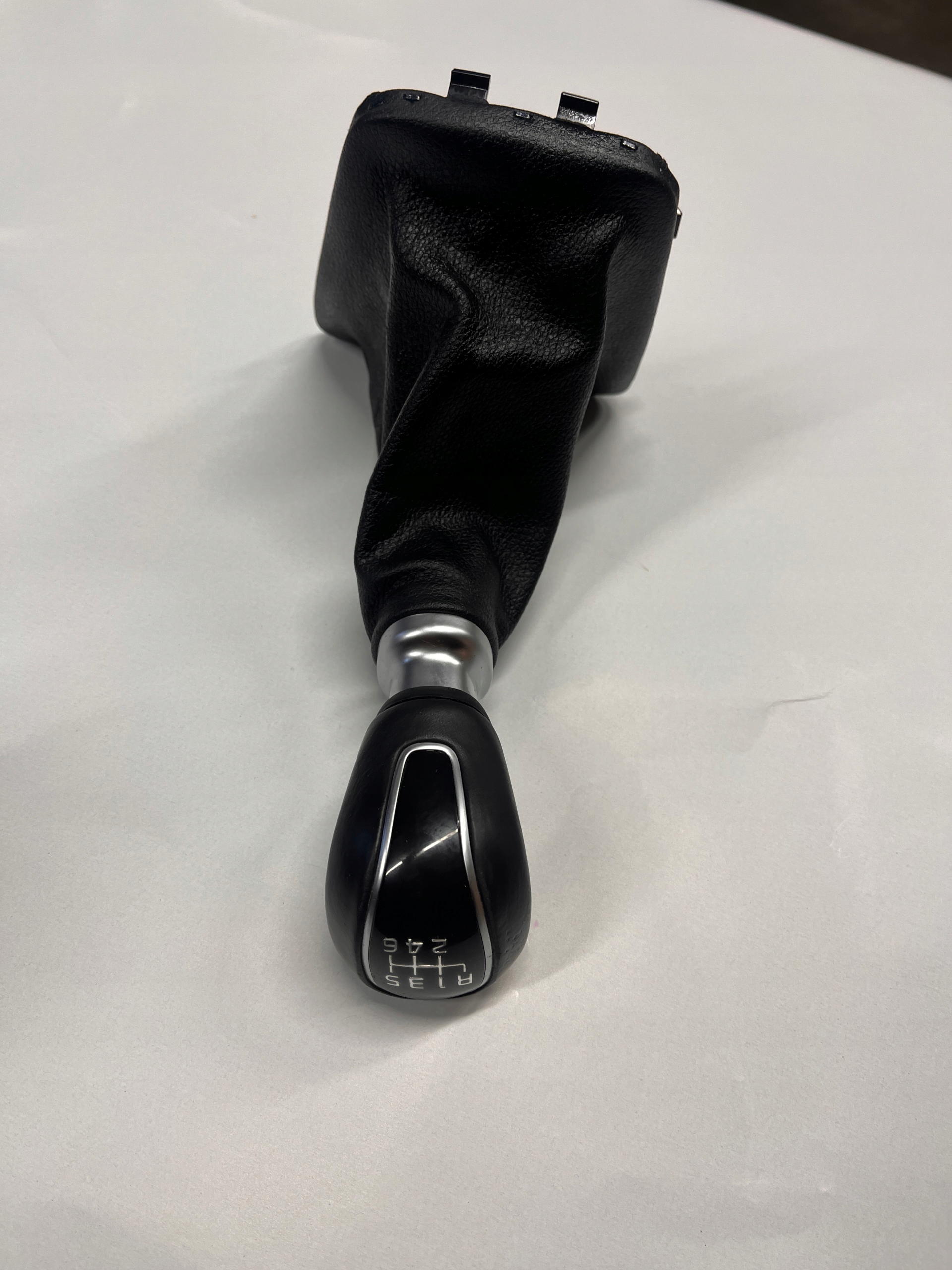 KIA VENGA РУЧКА МІШЕЧОК 6 BIEGOW 91950-1k533