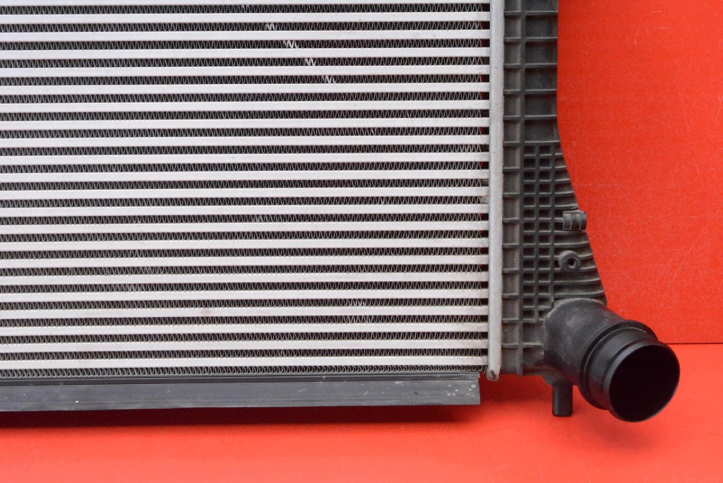 radiator intercooler 3C0145805AK VW PASSAT CC 2.0 TDI 140 KM 08-12