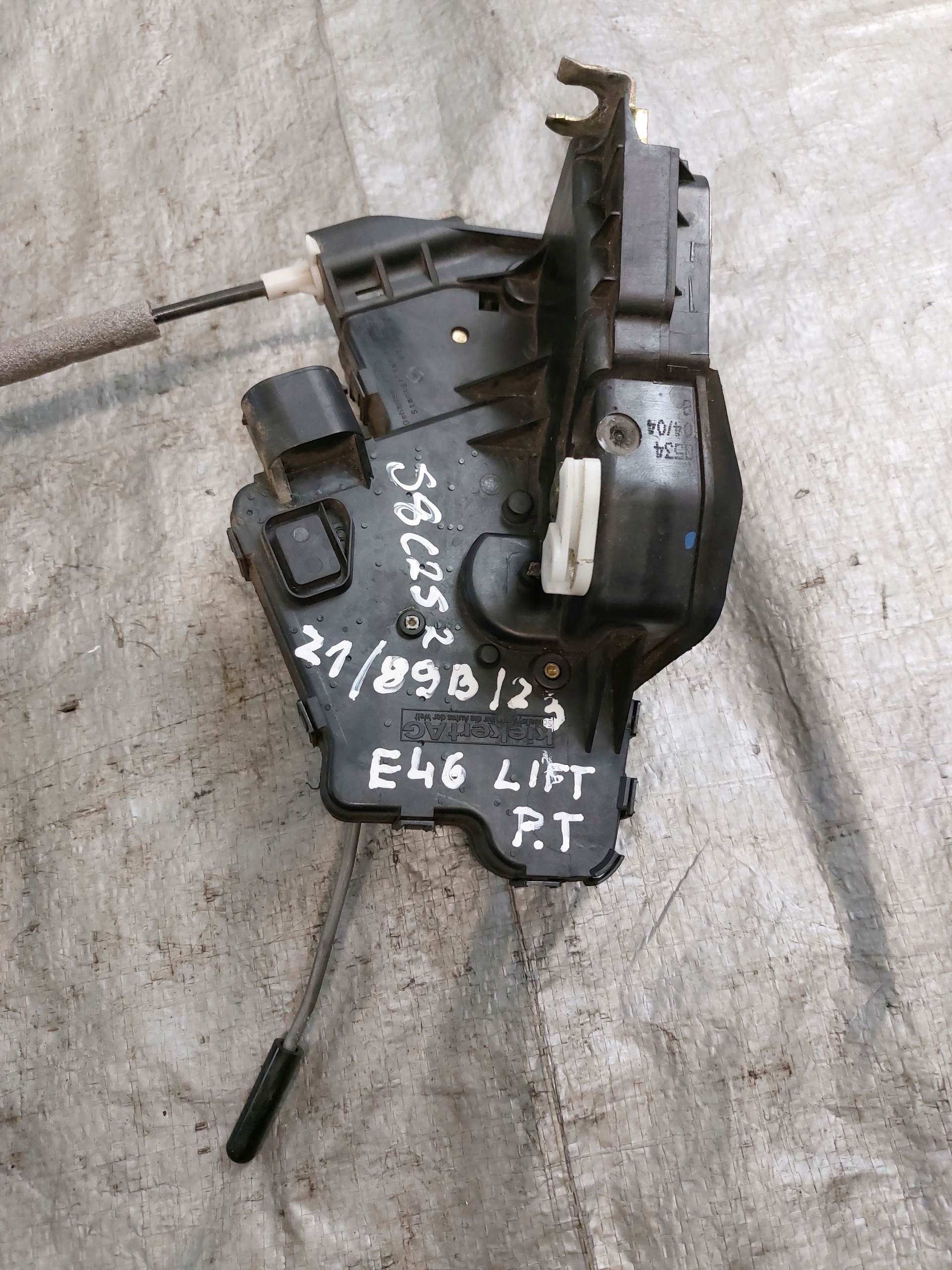 lock door right rear part BMW E46 LIFT 7 PIN
