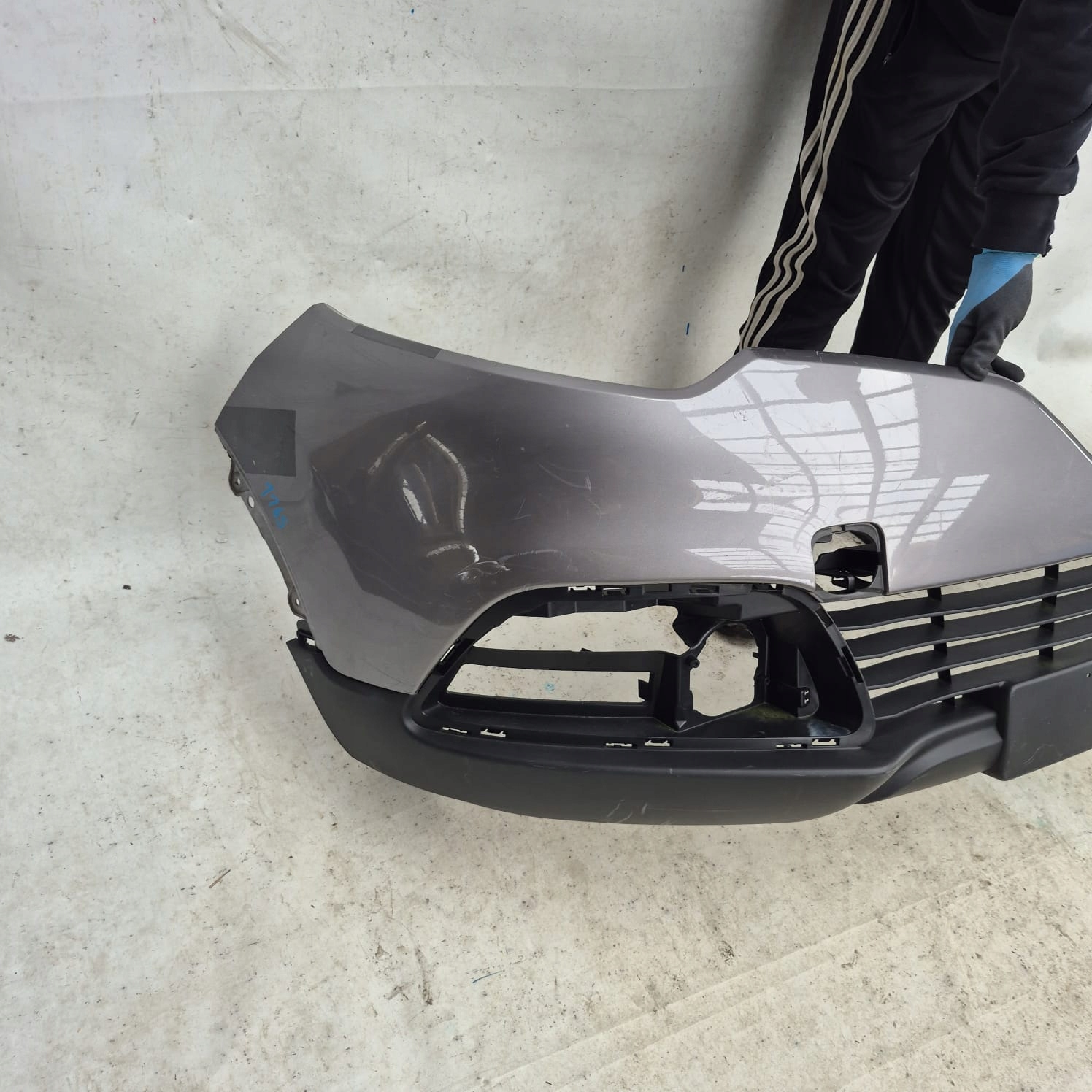 RENAULT CAPTUR 1 and 13-17 bumper front front 620842933R