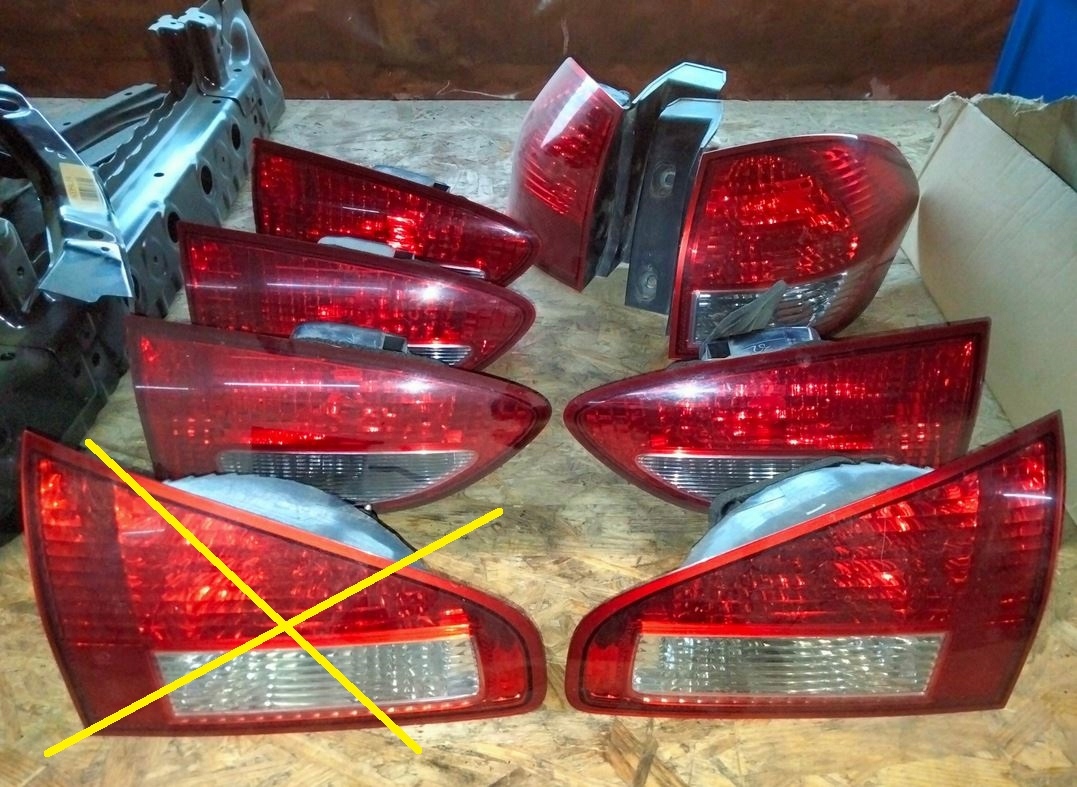 ФАРА В ДВЕРІ БАГАЖНИКА ЗАД. ПРАВА SUBARU TRIBECA B9