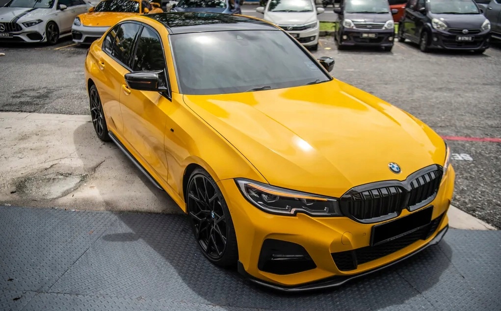 FOLIA ŻÓŁTA ORANGE POŁYSK 200cm x 152cm SAMOCHODOWA SAMOPRZYLEPNA OKLEINA EAN (GTIN) 5904067496538