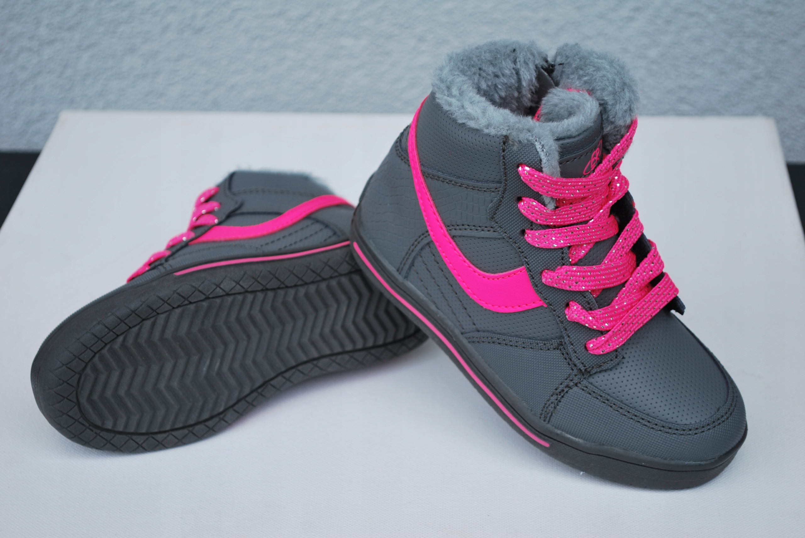 OCIEPLANE SPORTOWE KOZAKI na suwak r.32 / 21cm Kod producenta F-368