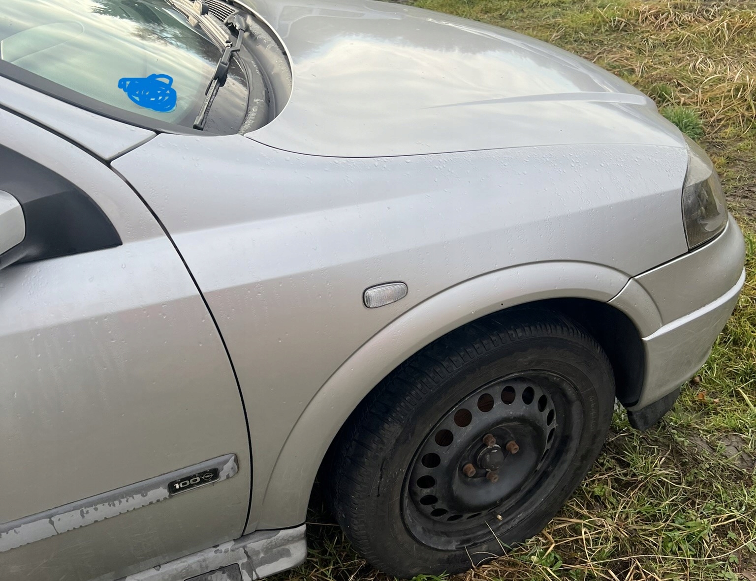 BŁOTNIK PRAWY PRZÓD OPEL ASTRA G II Z147