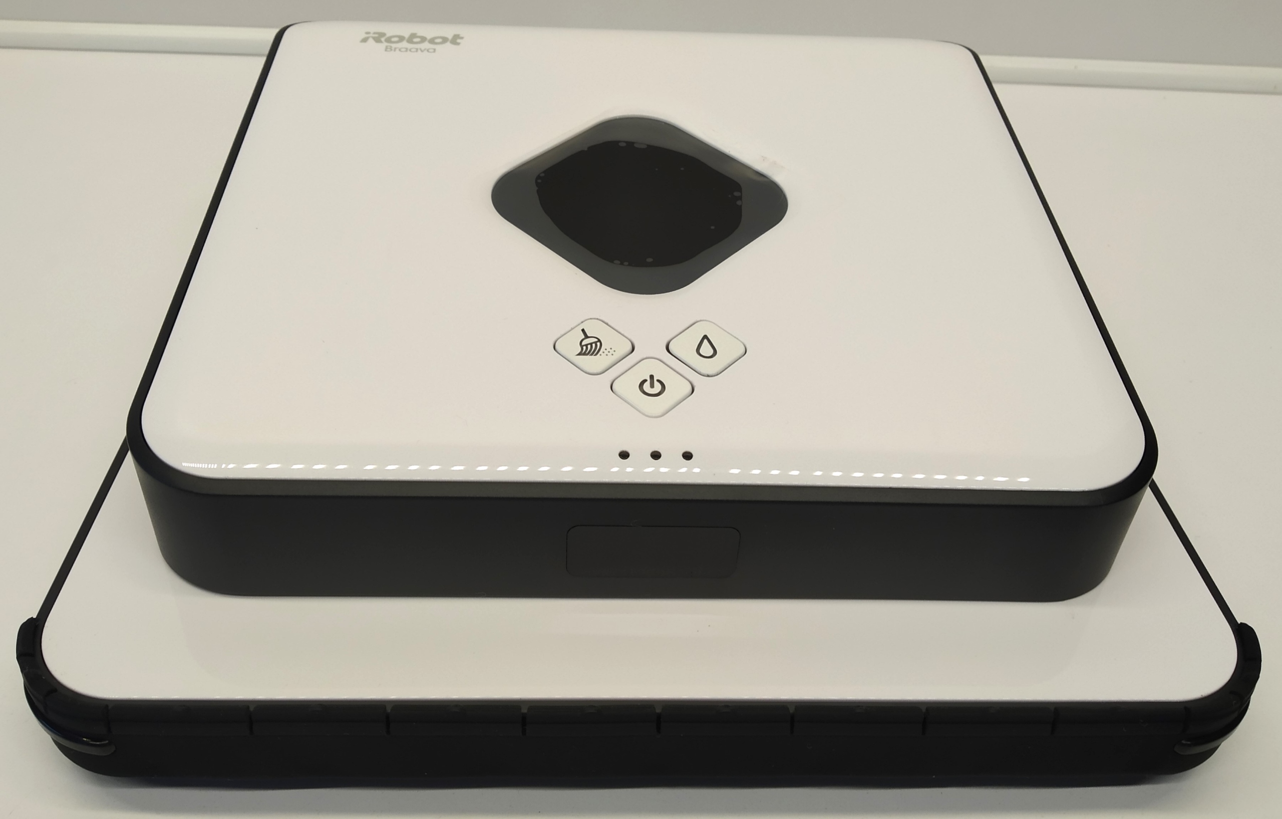 Robot Sprzątający Automatyczny iRobot BRAAVA 390T Biały Mopujący Model BRAAVA 390T