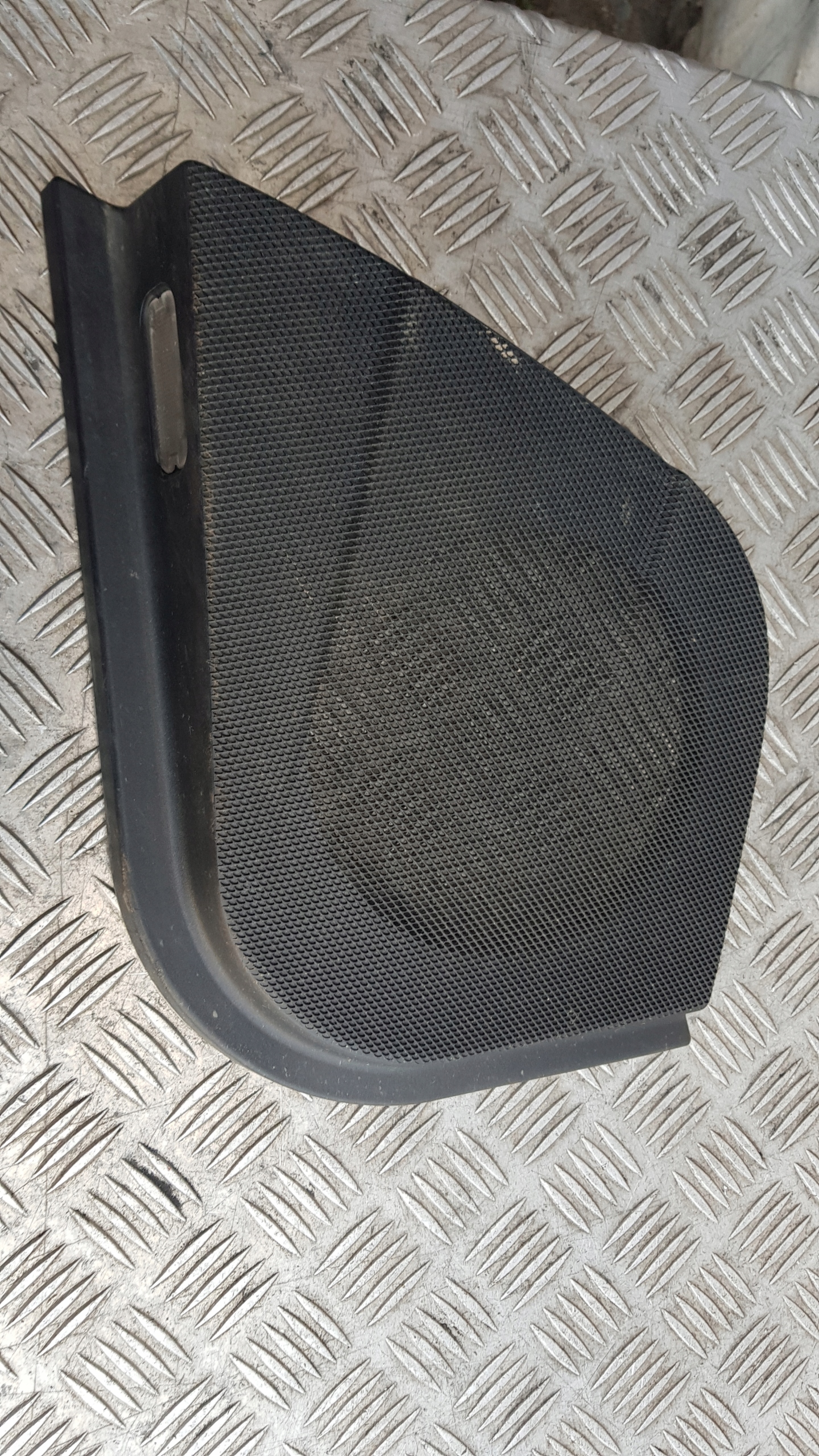 MERCEDES W211 left front cover a2117270788