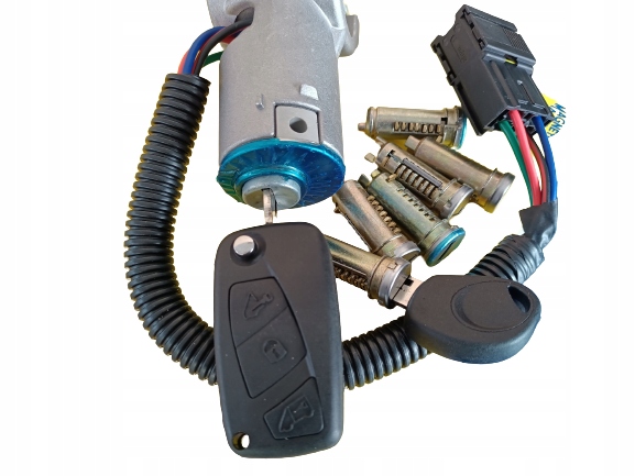 2006 - КОМПЛЕКТ З 6 ЗАМКІВ КЛЮЧ ЗАПАЛЮВАННЯ PILOT IVECO DAILY 2006-