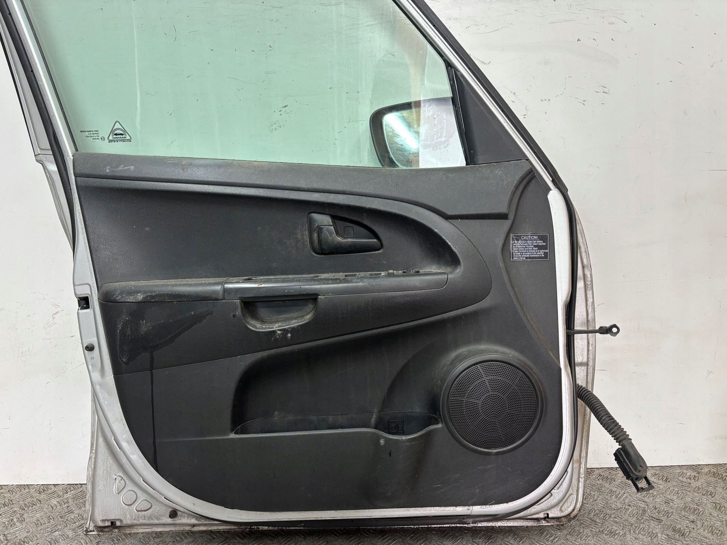 door front front left KIA VENGA