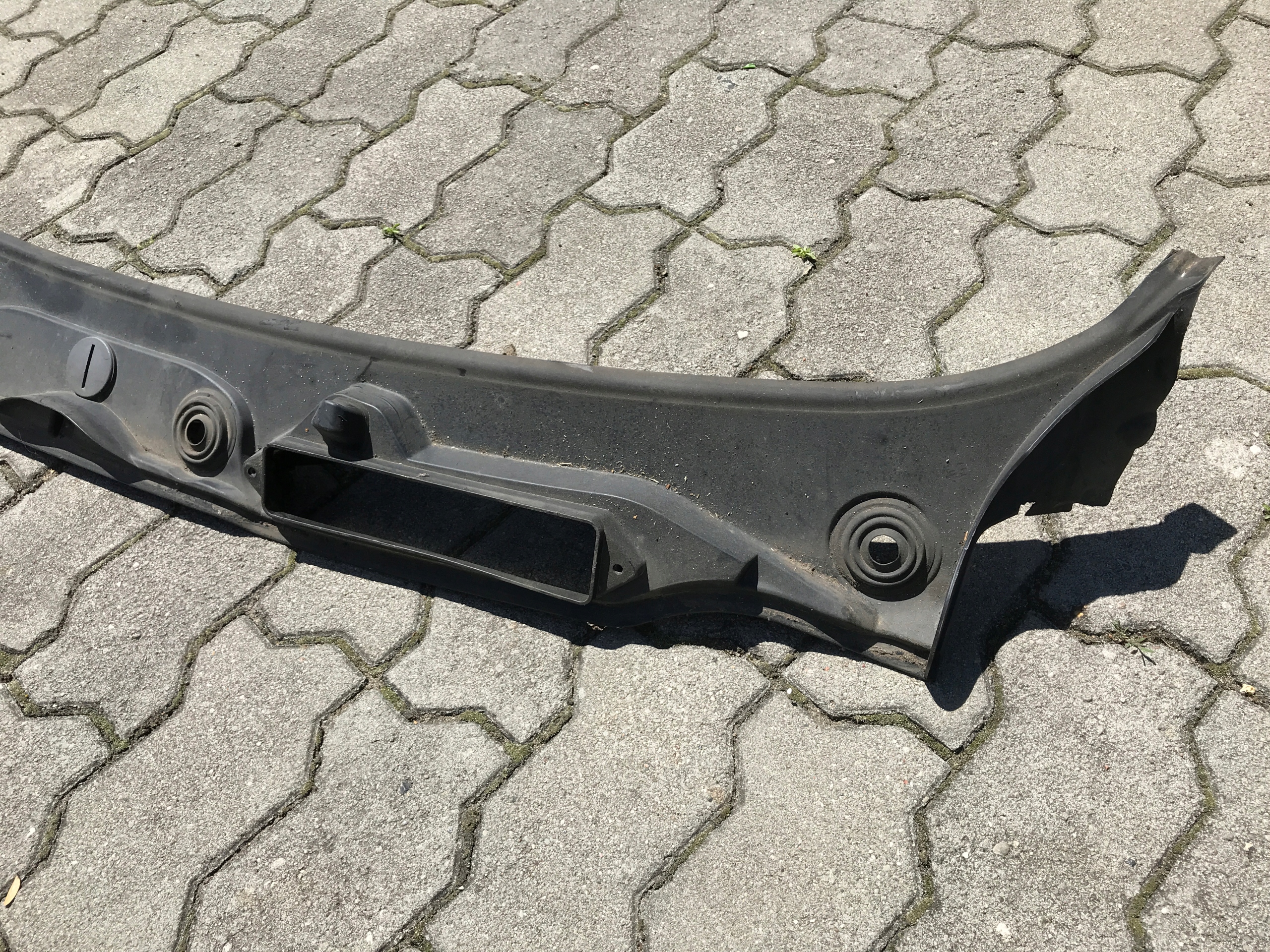 torpédo plastové BMW E90 E91 7180743