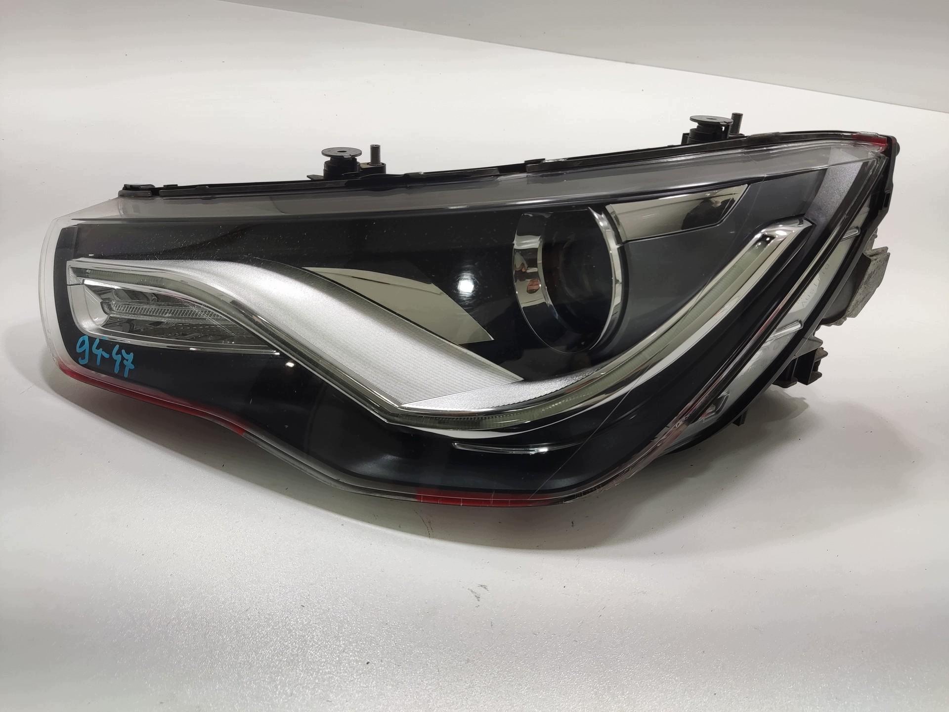light left front front XENON AUDI A1 and 8X 2010-2014 8X0941043 EUROPA