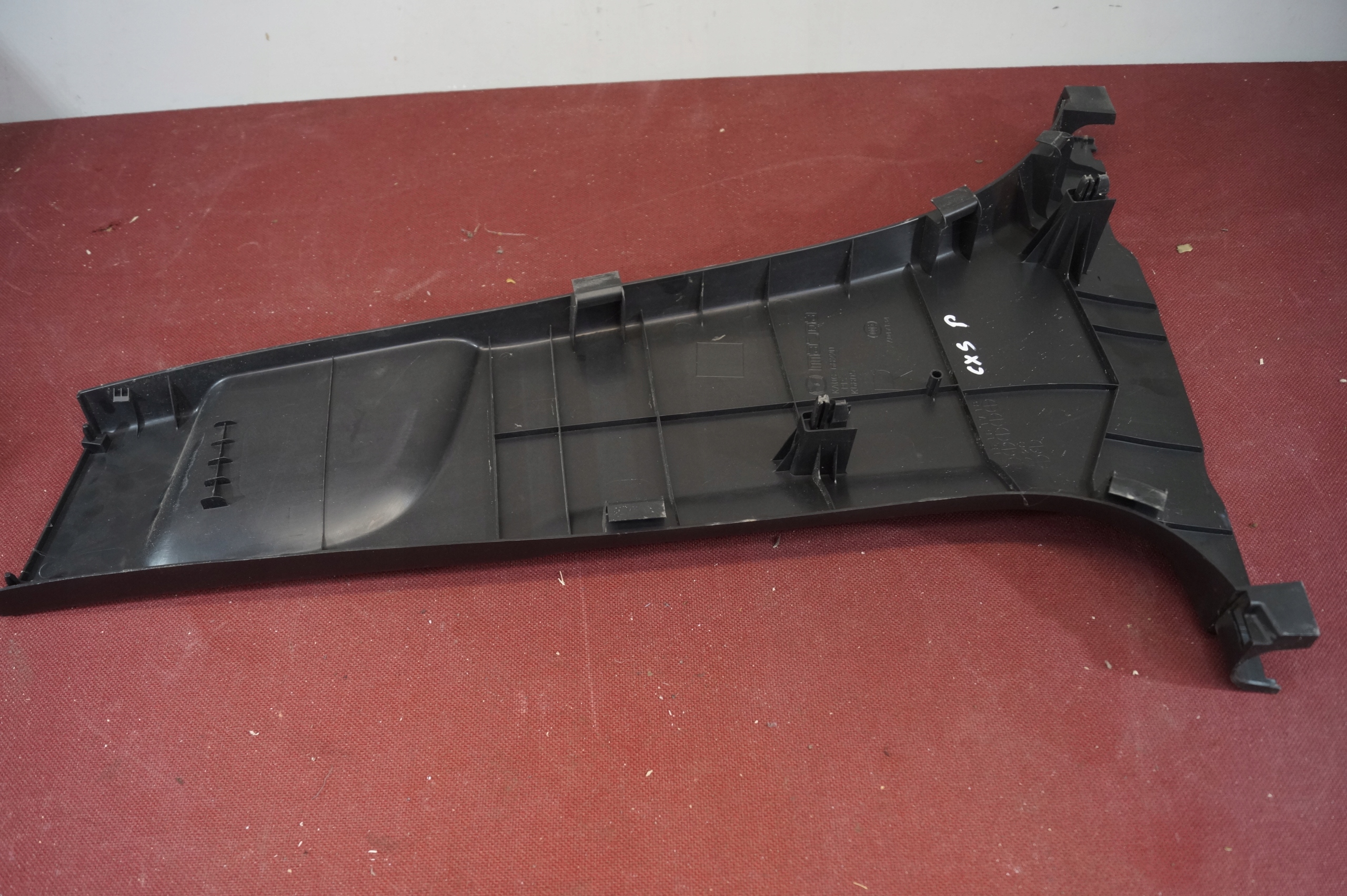 Osłona poszycie słupka prawego Mazda CX5 CX-5 11-r Numer katalogowy oryginału KA0G-68220