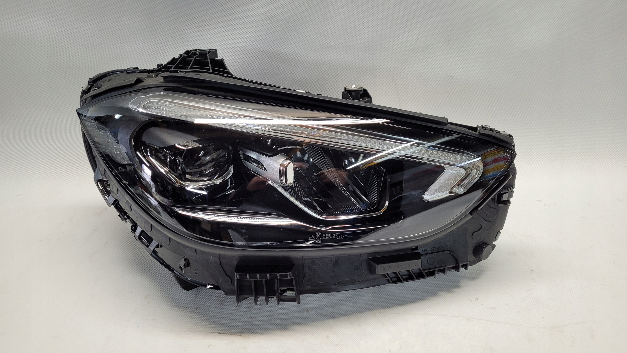 MERCEDES C-KLASA W206 LAMPA PRZÓD PRAWA FULL LED H