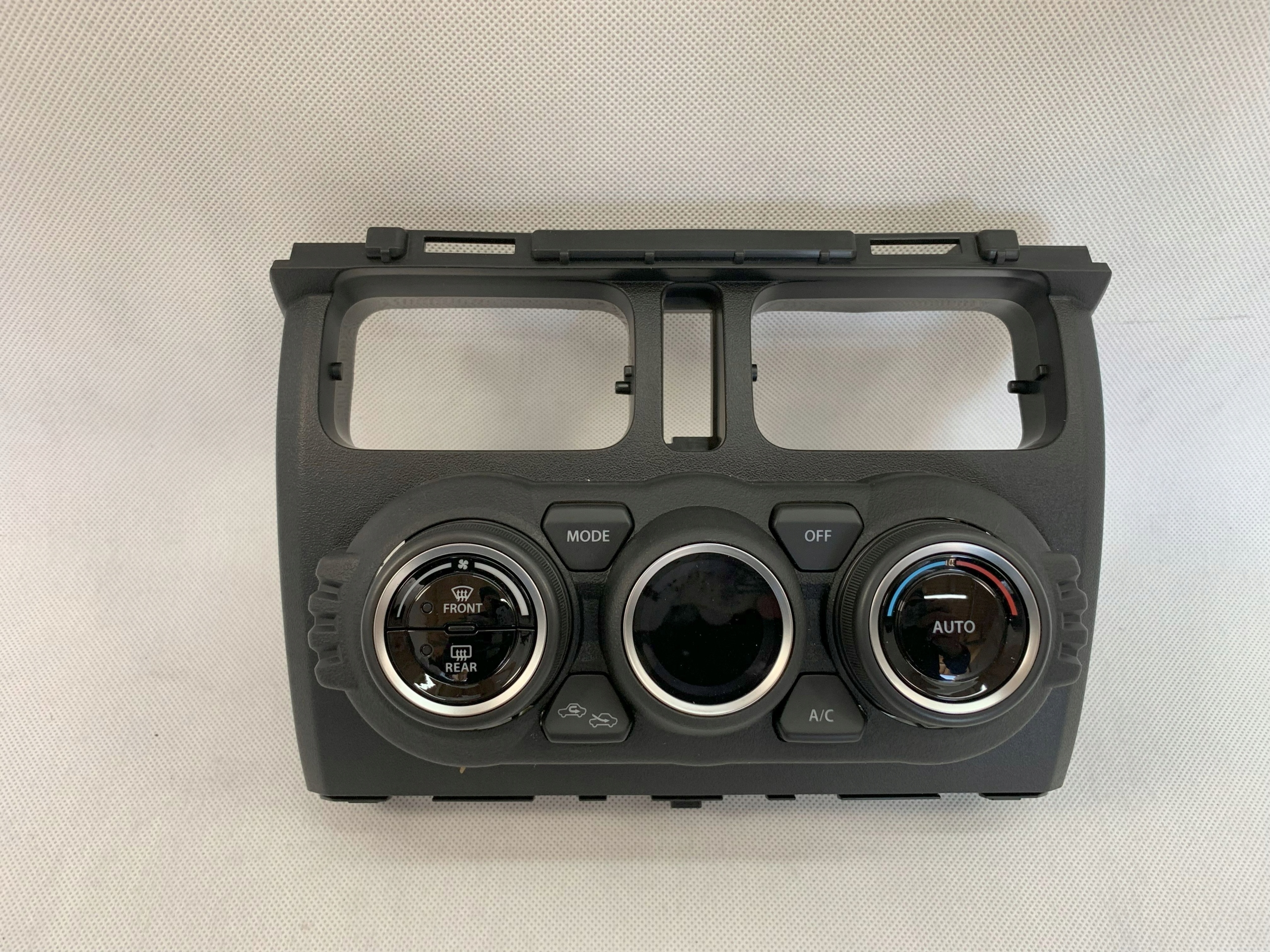 Unite commande clima Suzuki Jimny 18r 39510-77R00 04.25