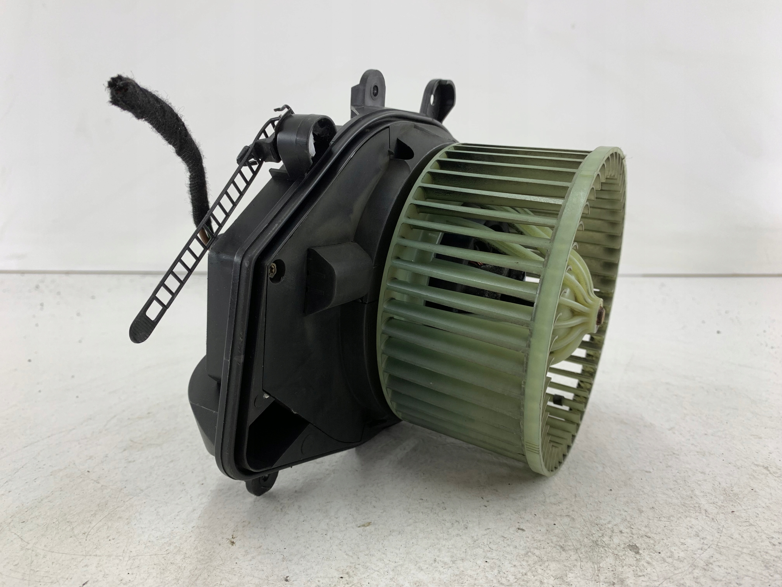 VW PASSAT B5 LIFT heating air conditioning devices 8D1820021 740221233F