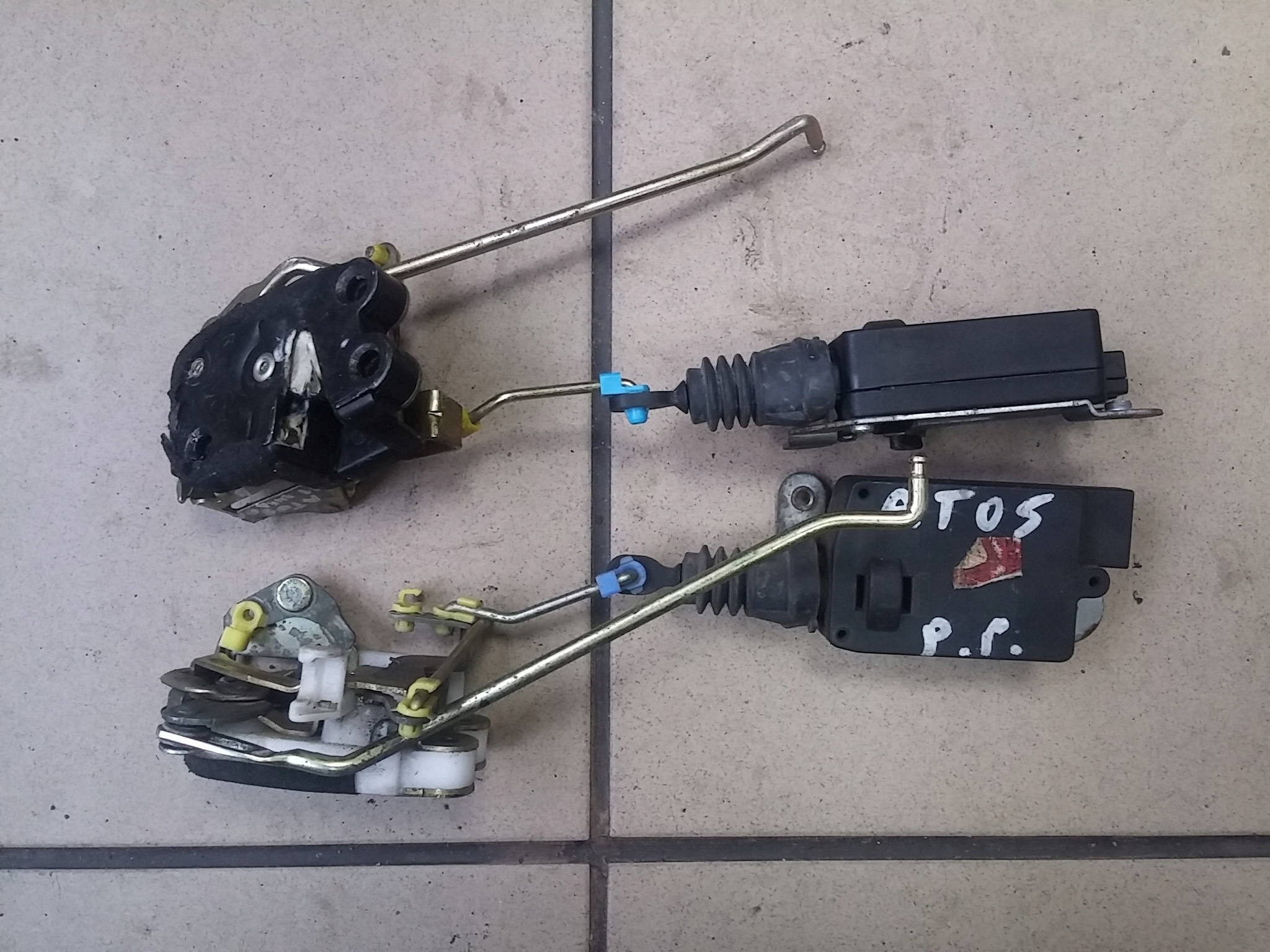 HYUNDAI ATOS PRIME 99-07 ZAMEK PRAWY PRZEDNI 2 PIN