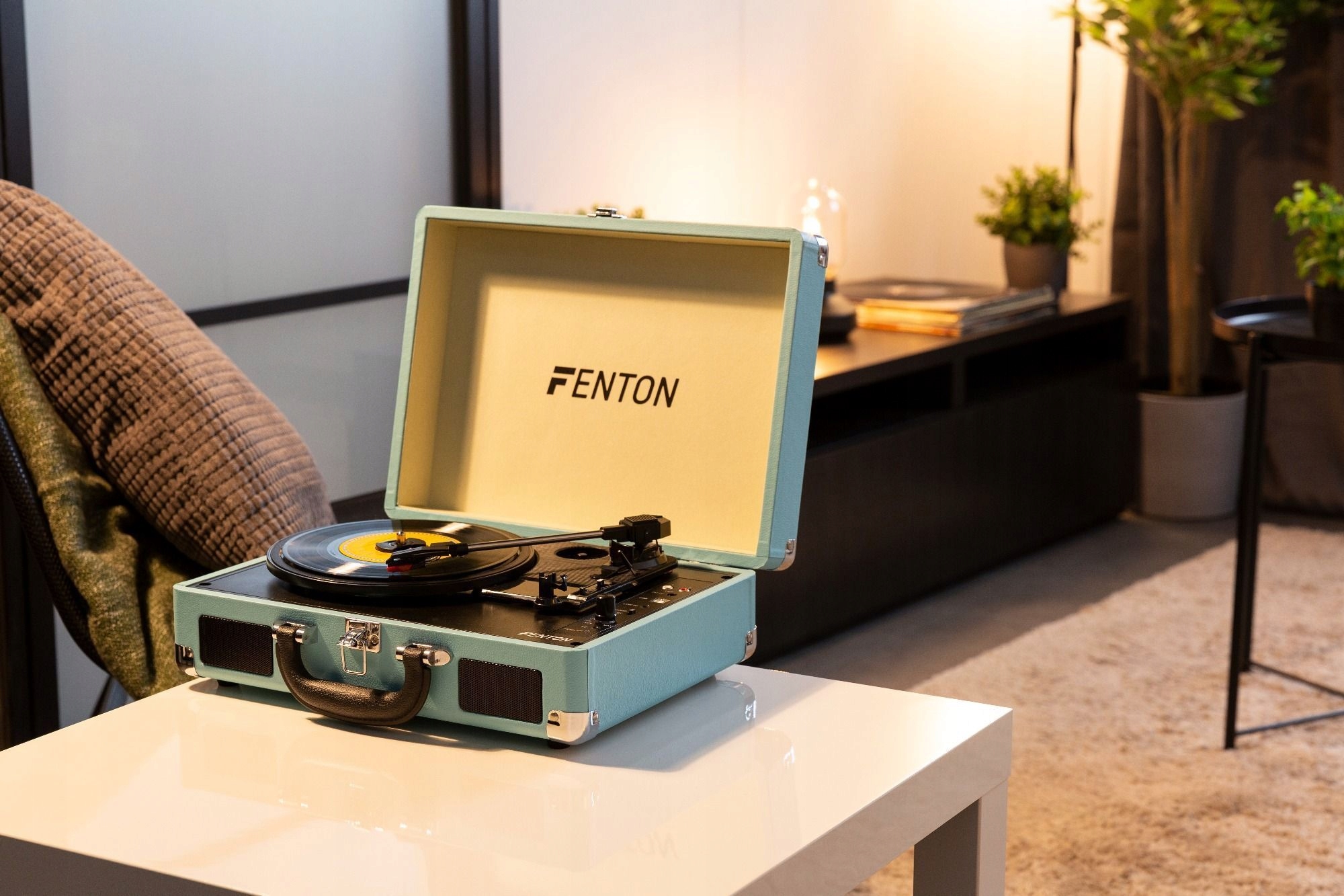 GRAMOFON Fenton z głośnikami w walizce+ WINYL Model RP115