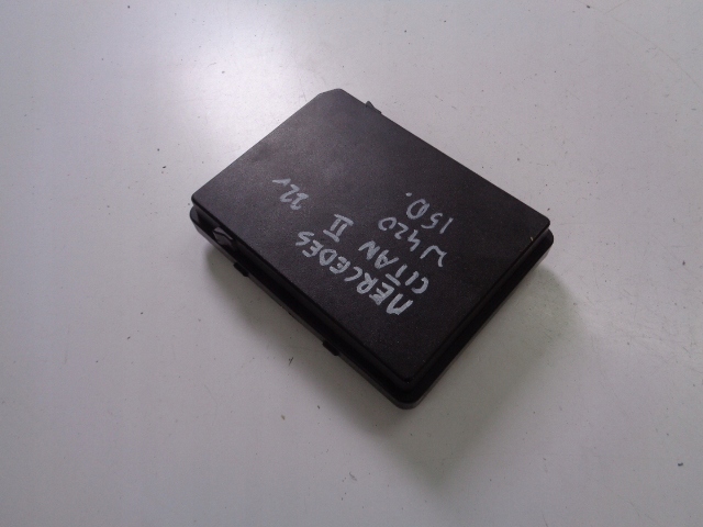 SKRZYNKA BEZPIECZNIKÓW MERCEDES CITAN II W420 1.5 D 2022 ROK Numer katalogowy części 284B6 4760R