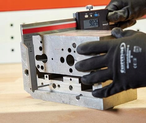 Suwmiarka elektroniczna Format 4317784503501 1 mm Marka Format