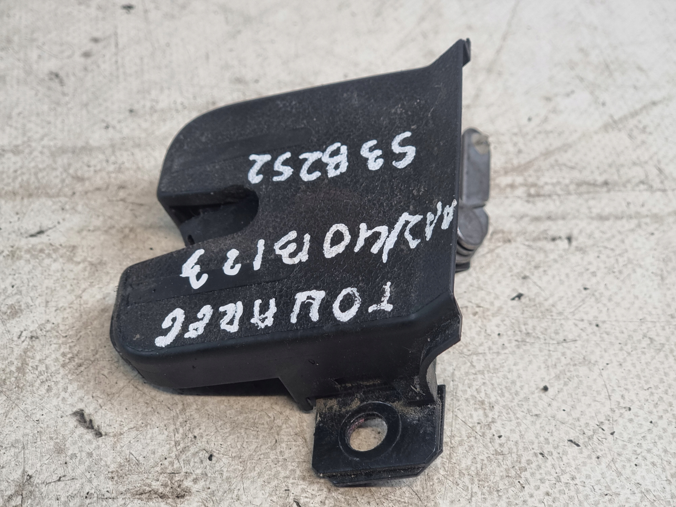 lock bonnet OE 7L6827505C VW TOUAREG and