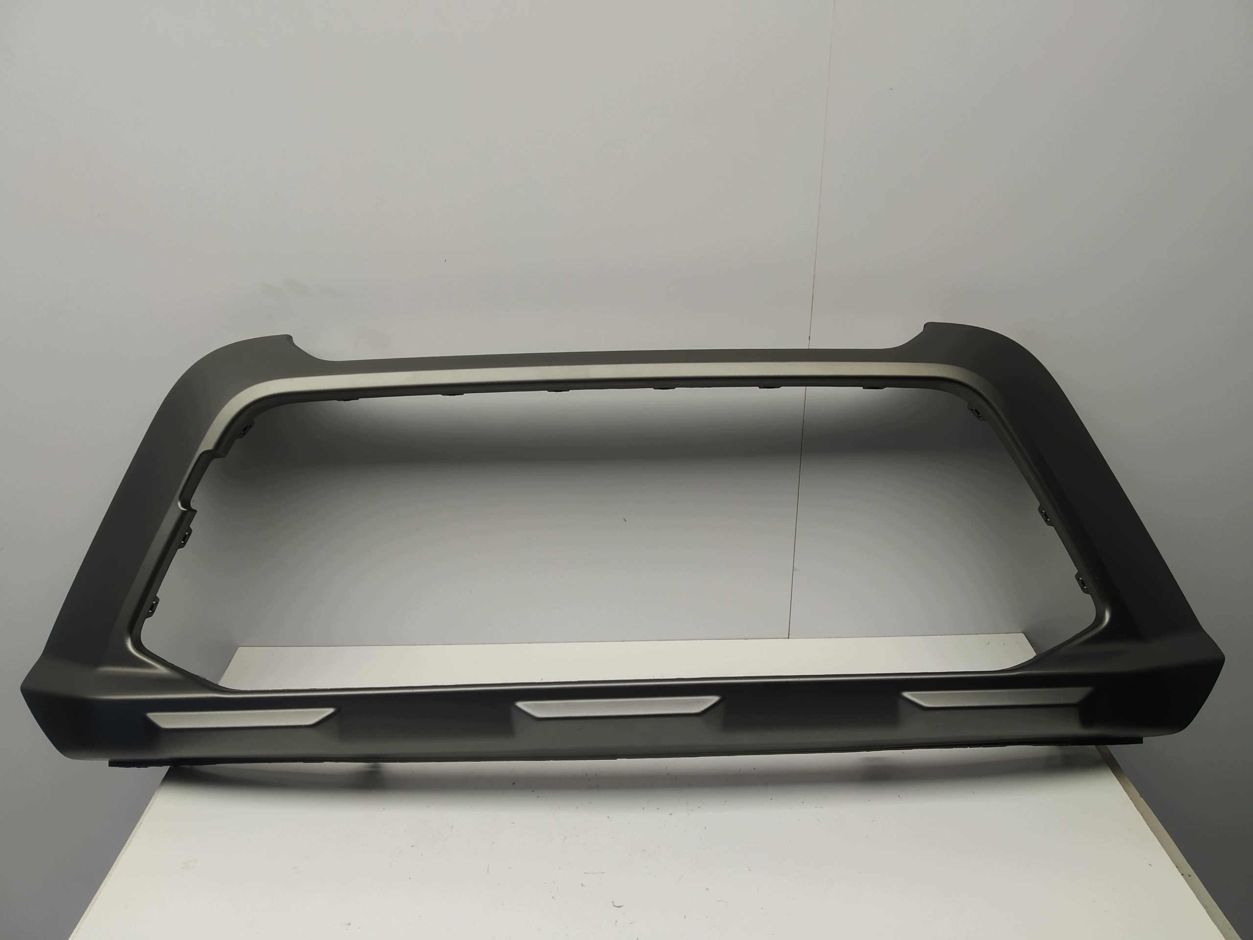 2023r + SsangYong KGM Tivoli frame grid moulding w bumper front original