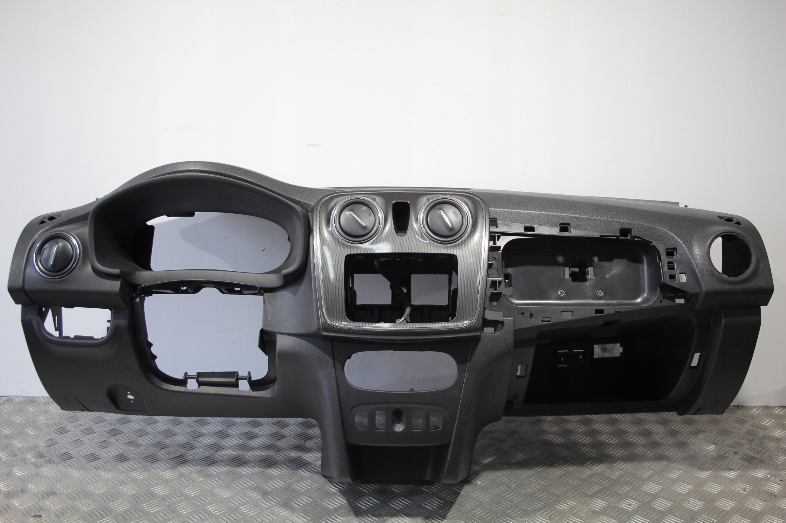 DESKA tábla KOKPIT SANDERO STEPWAY II 2 LIFT