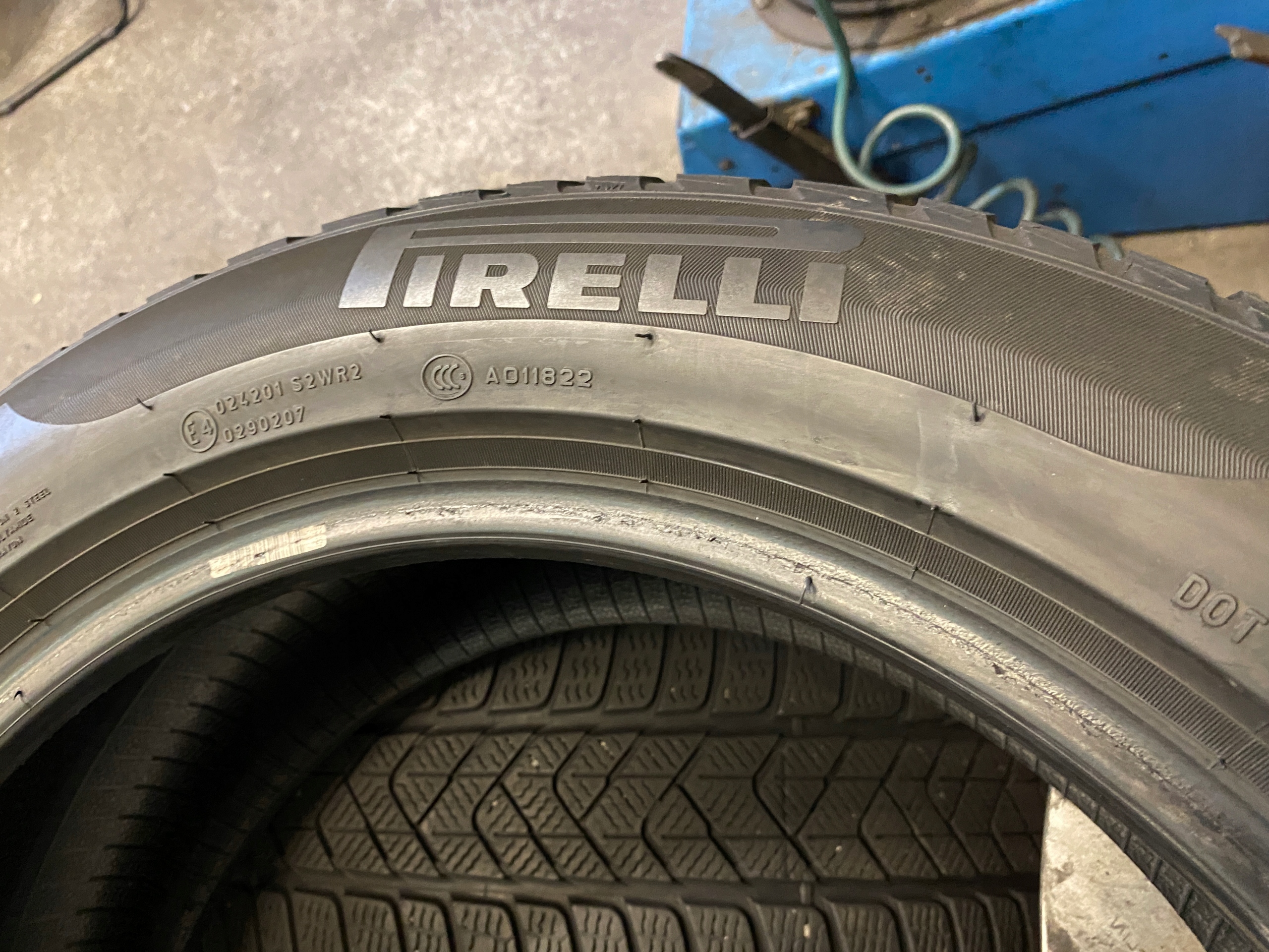 4 tyres winter 245/50R19 Pirelli Sottozero 3 Run Flat 6mm