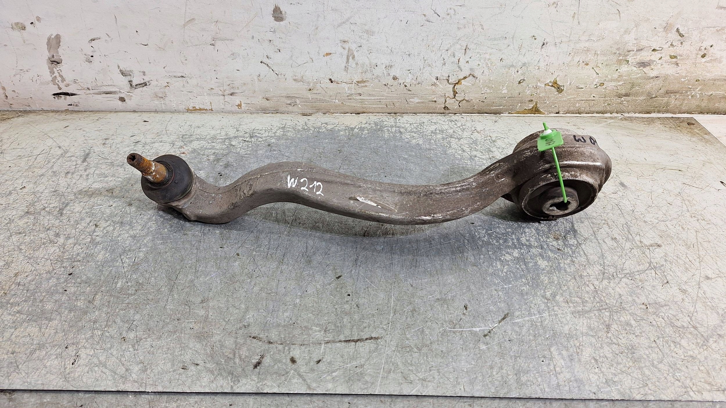 arm left front MERCEDES E-KLASA W212 2.2 CDI AMG E63