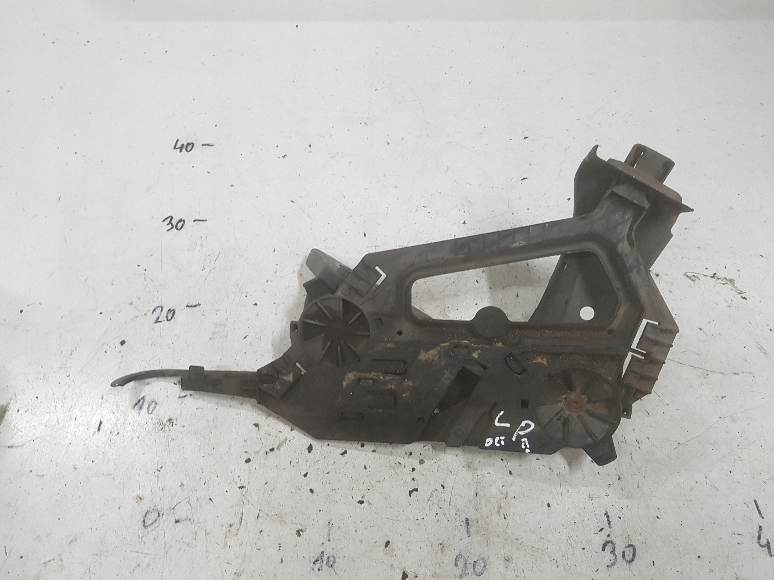 SKODA OCTAVIA 2 II 04-07R змінна лампа ліва передня