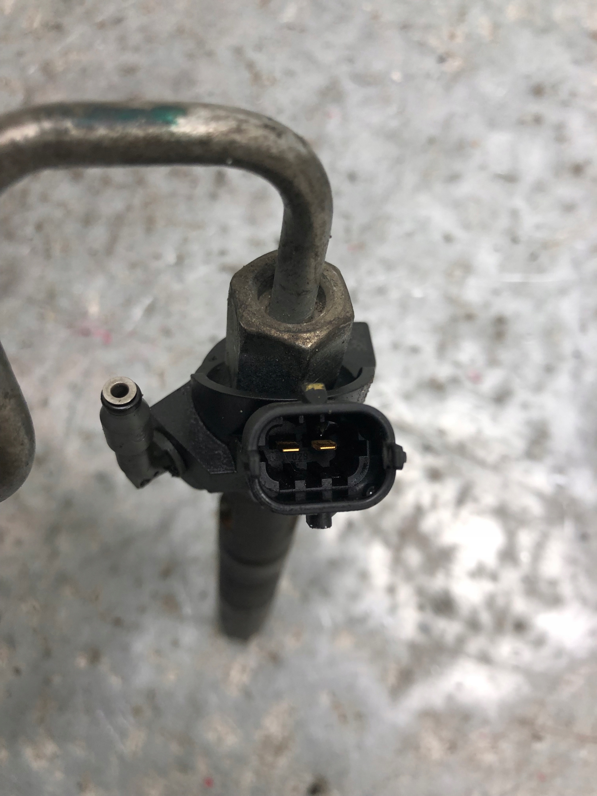 nozzle injector 1.4 1ND TOYOTA 23670-33051