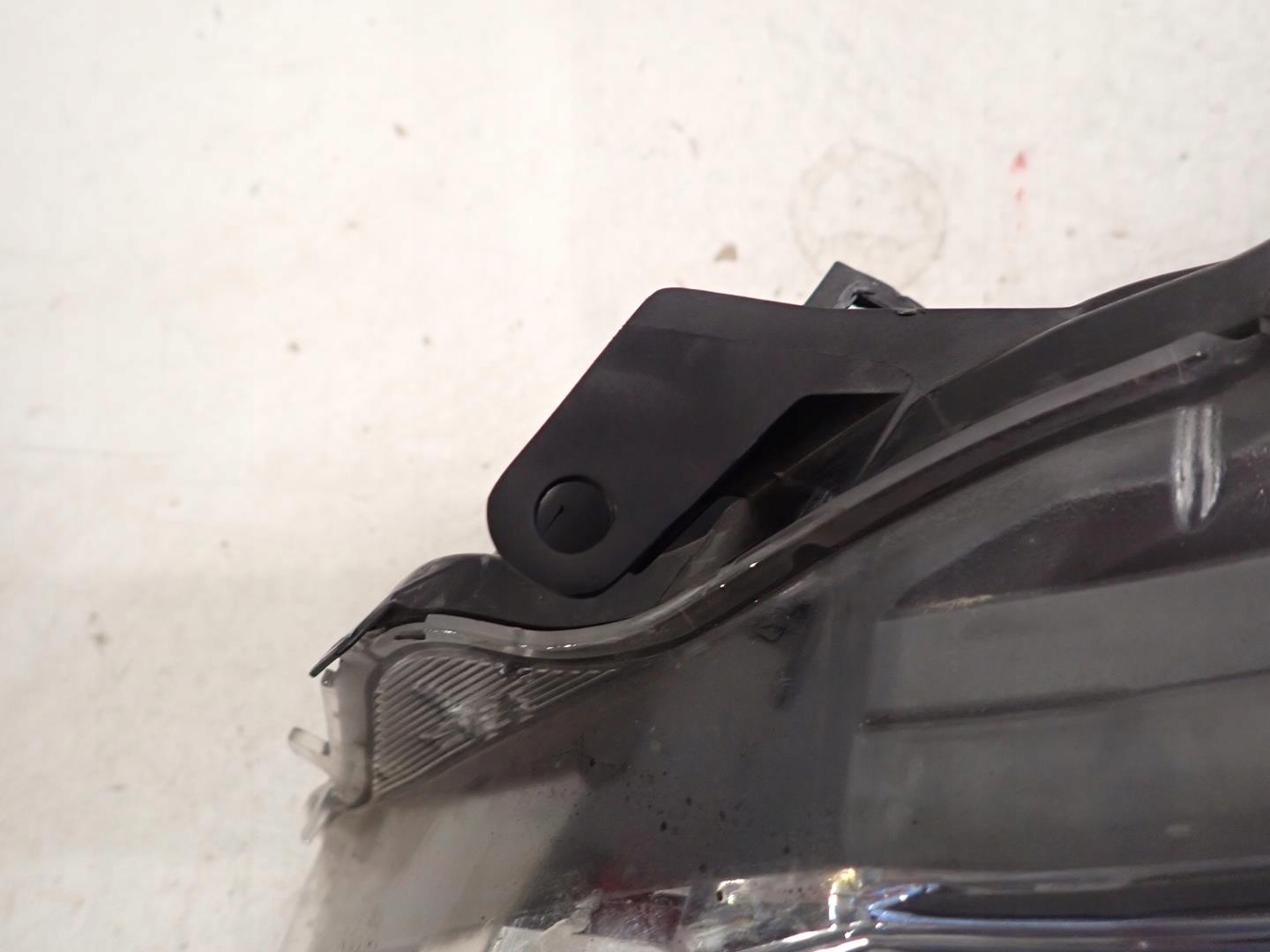 light front front left TOYOTA YARIS III LIFT 2017