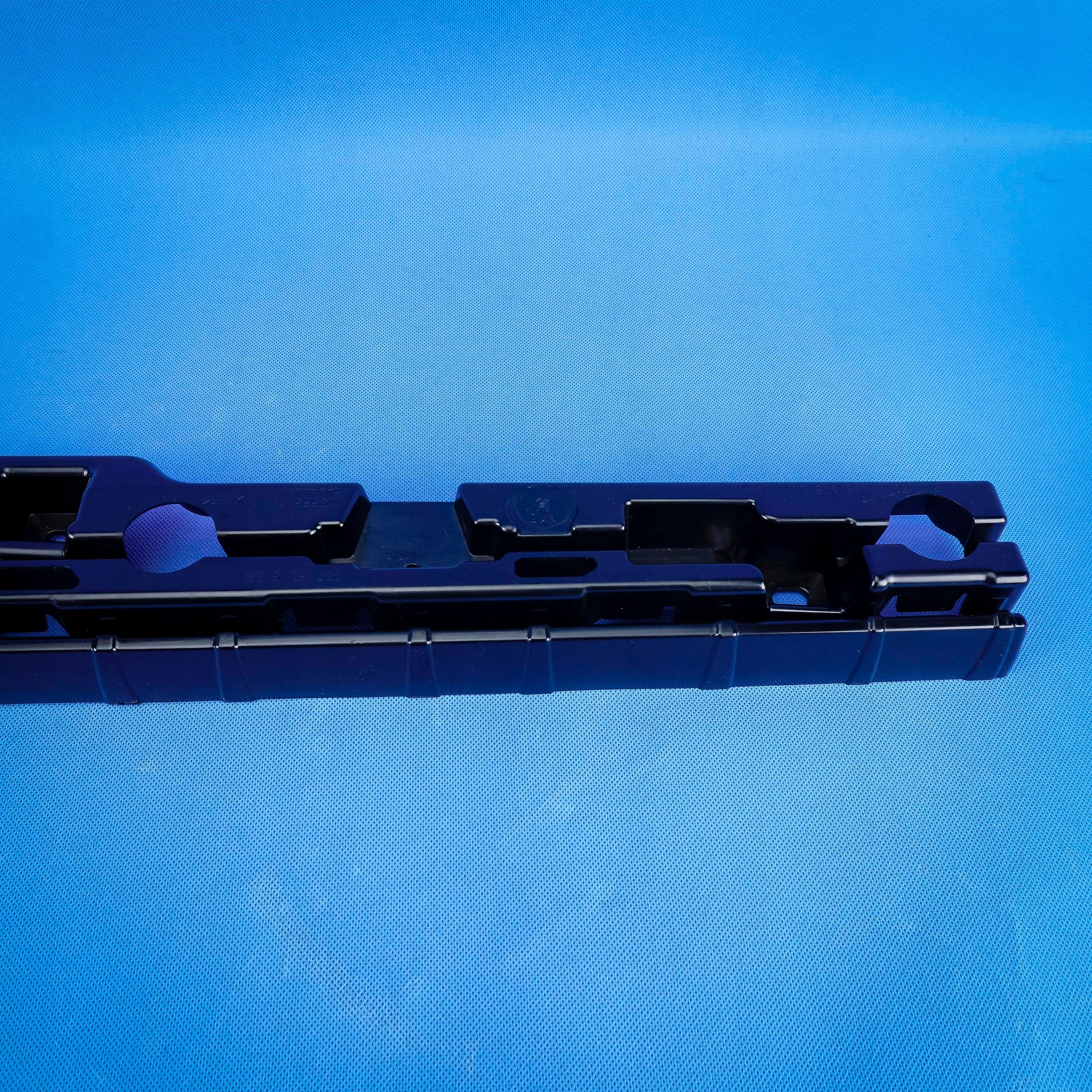 Support Support plaque Couvertures progowej Gauche BMW 5 G30 M 51777387345 7387345 59km