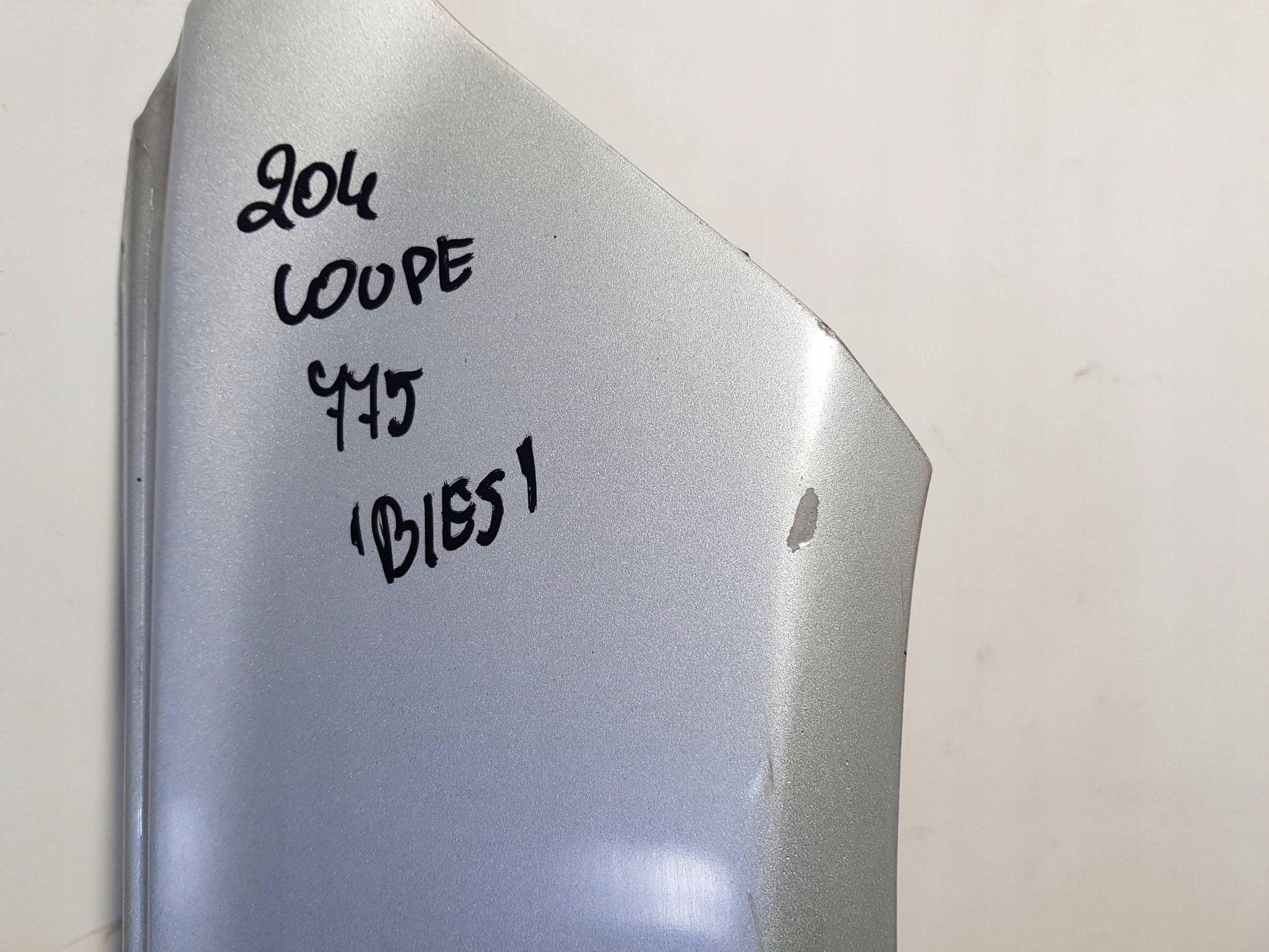 fender front right Mercedes C W204 775 c775