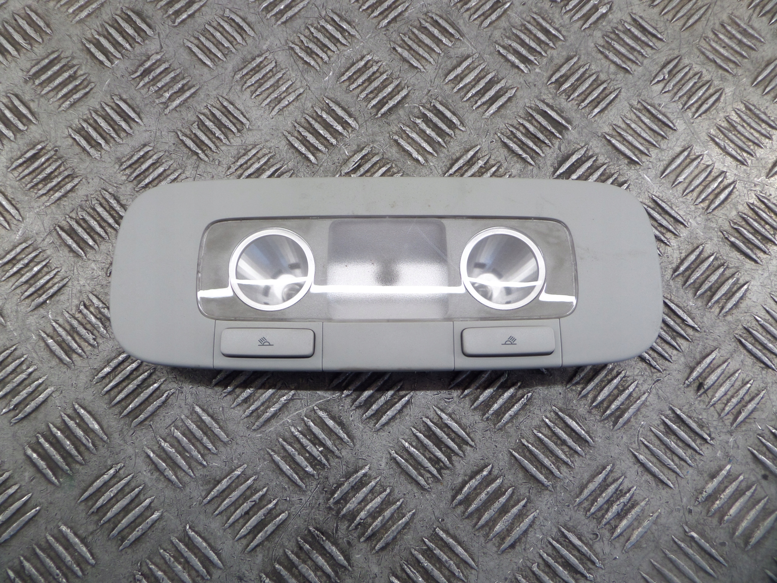 VW GOLF VILAMPKA OSWIETLENIE cabs 3C0947291E