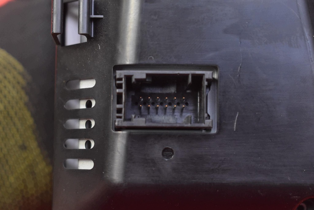 display navigation devices 6966925 BMW E90 E91 04-10