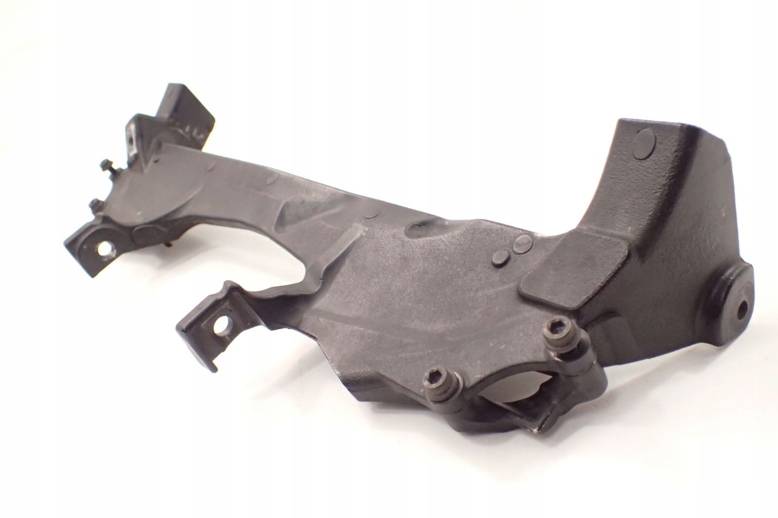 Suzuki GSX-R 1000 K5 K6 Stelaż uchwyt mocowanie wspornik silnika Stan opakowania brak opakowania