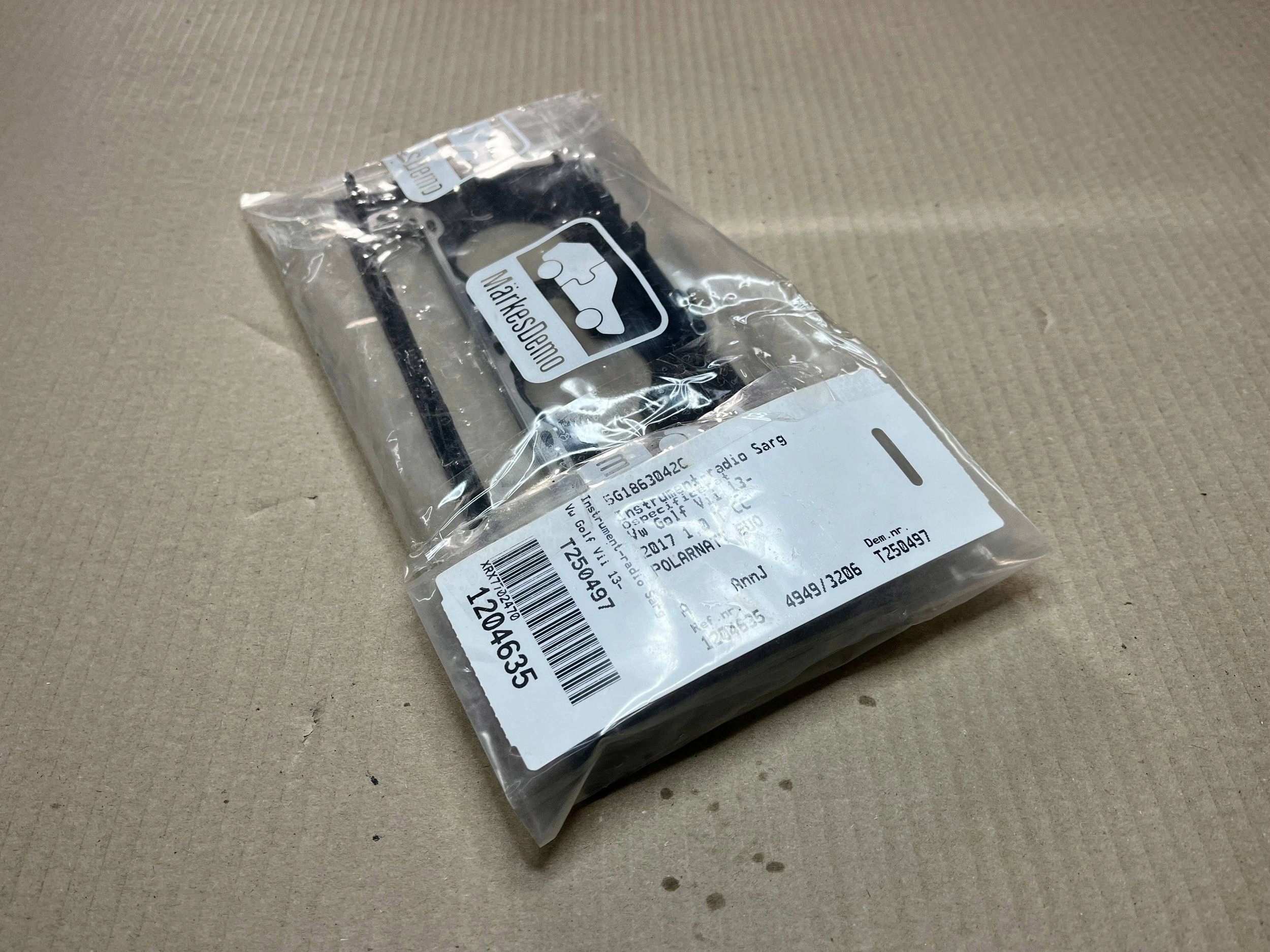 frame panelu wentylacji Volkswagen Golf VII 5G1863042C