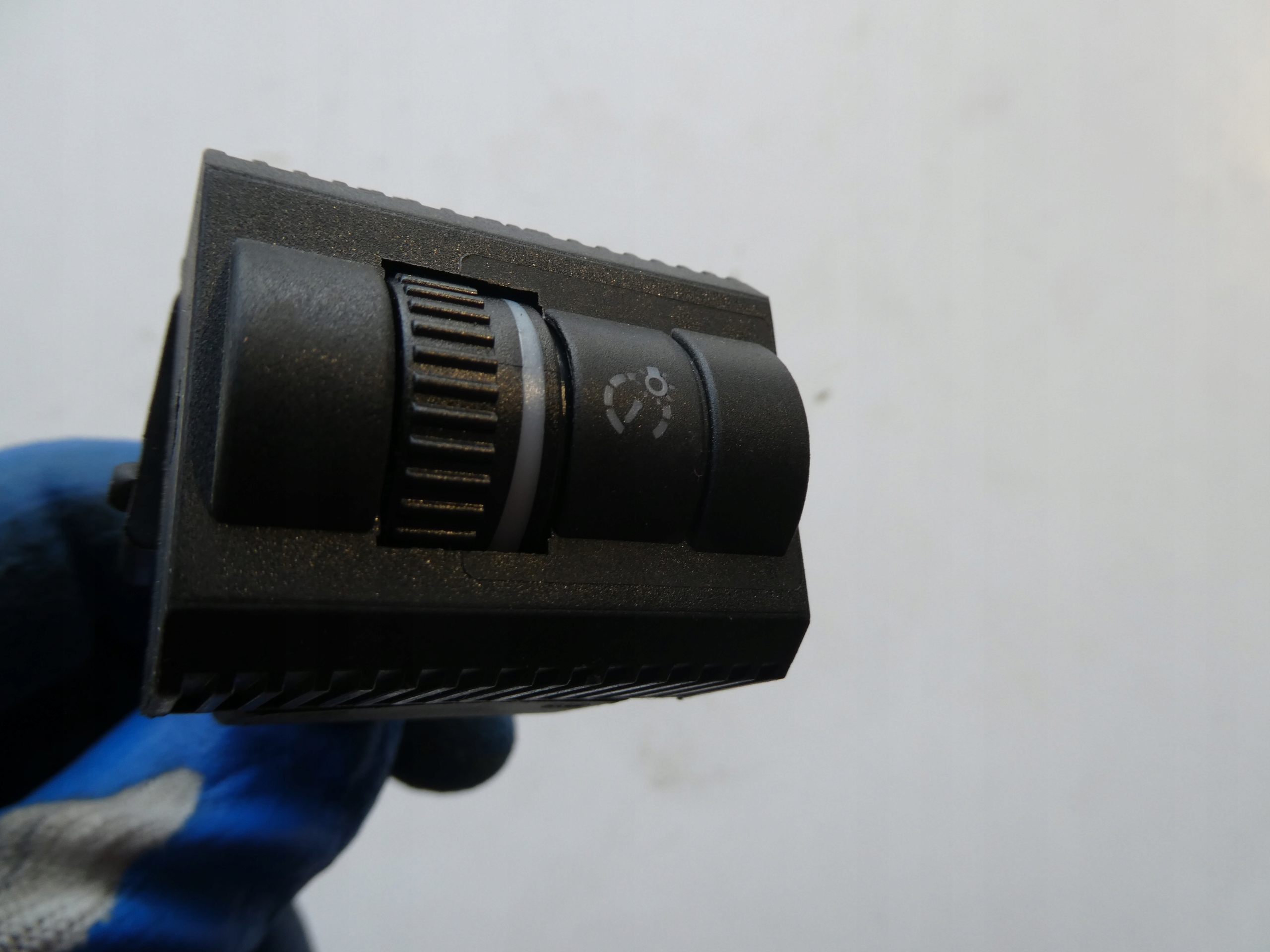 VW T5 LIFT switch PODSWIETLENIA 6Q0