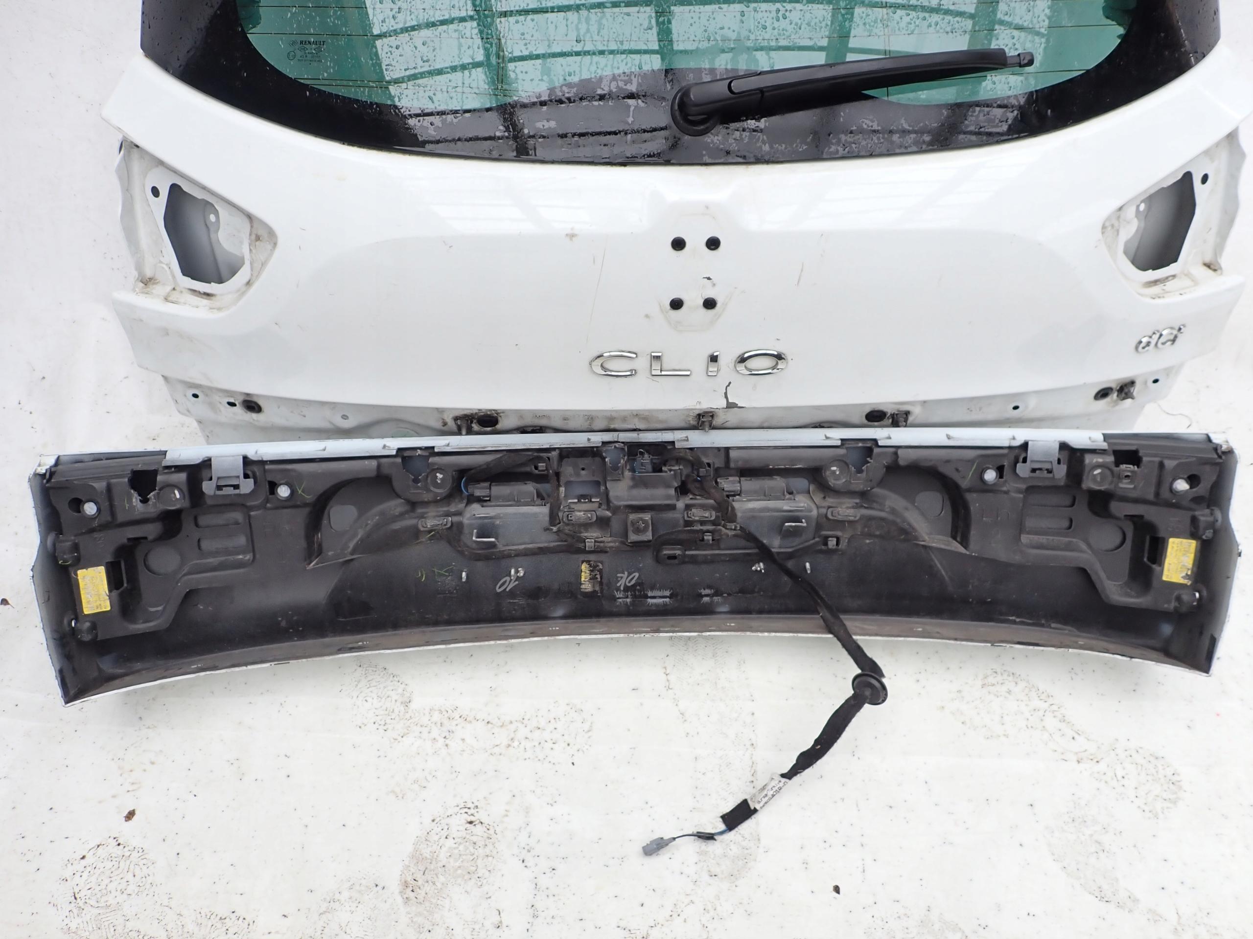 RENAULT CLIO IV KOMBI 12- trunk door boot cap