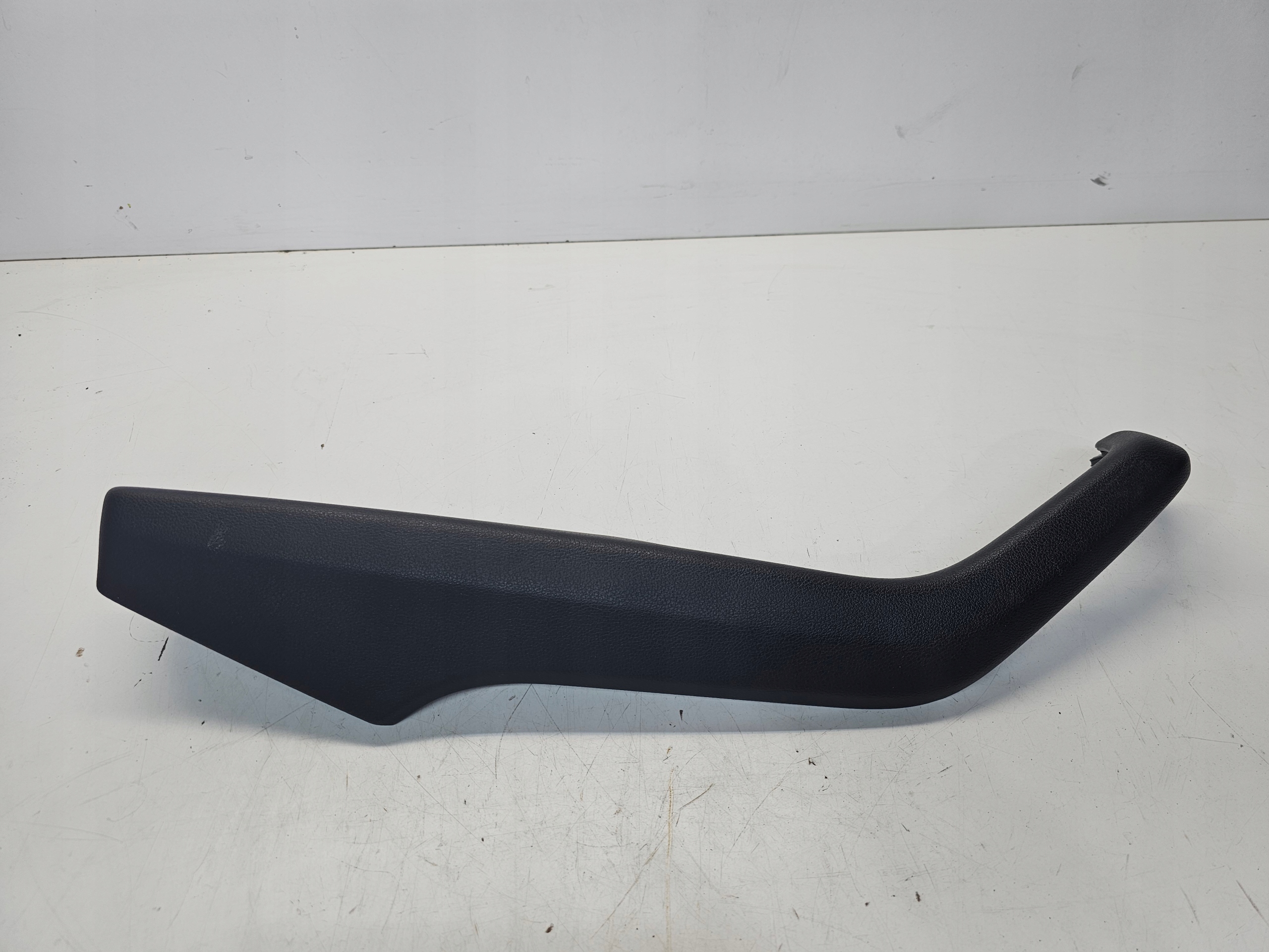armrest left front AUDI A4 B9 8W0867173D
