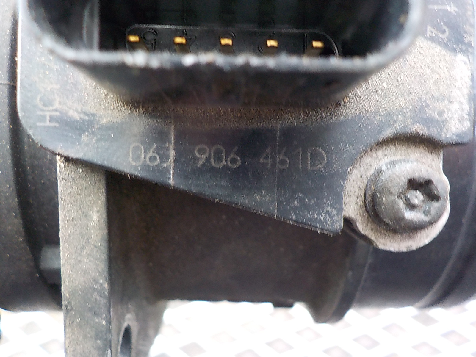 AUDI A4 B8 1.8 TFSI flow meter 06J906461D