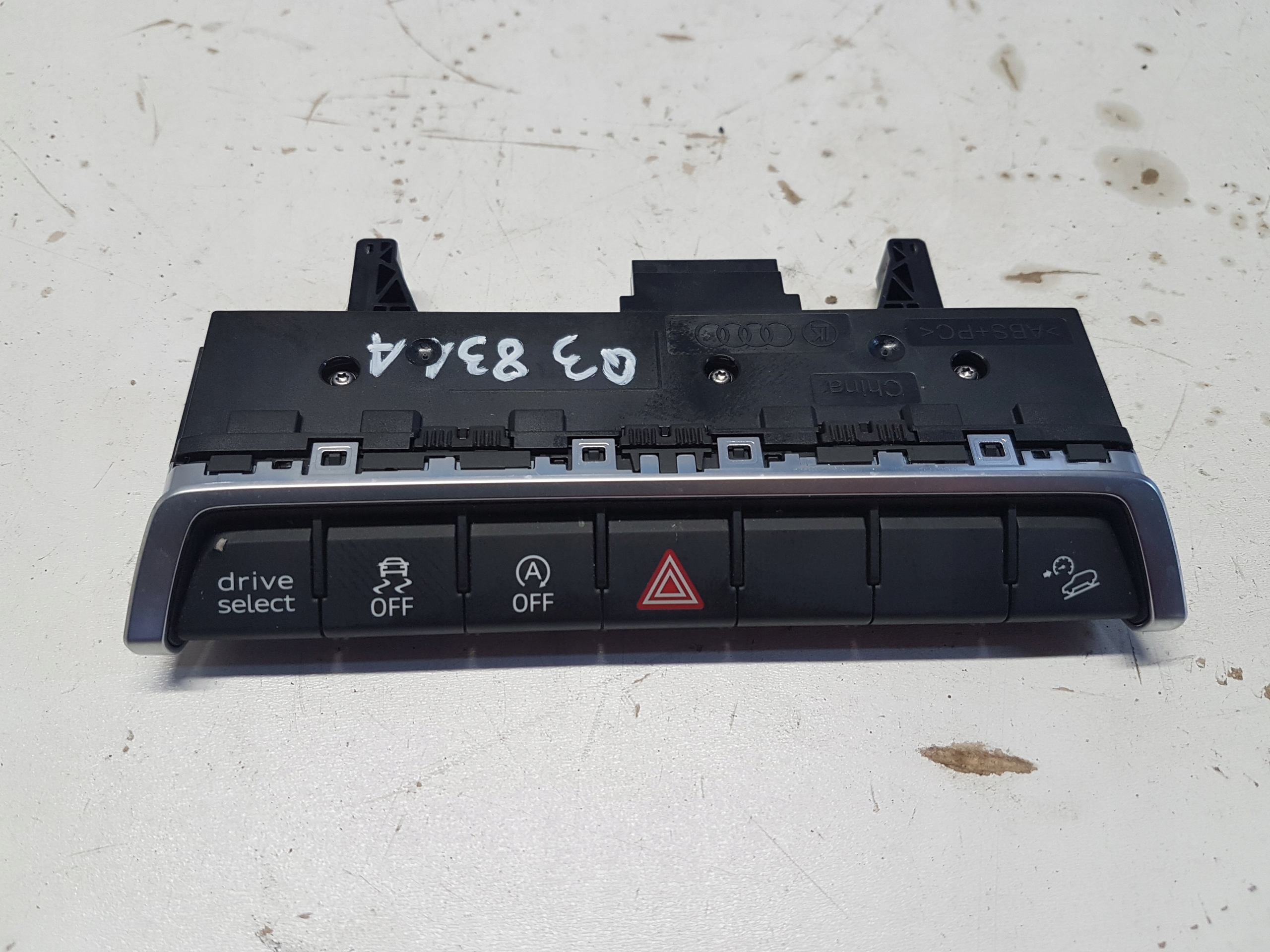 AUDI Q3 83A Panel switch 83A925301F