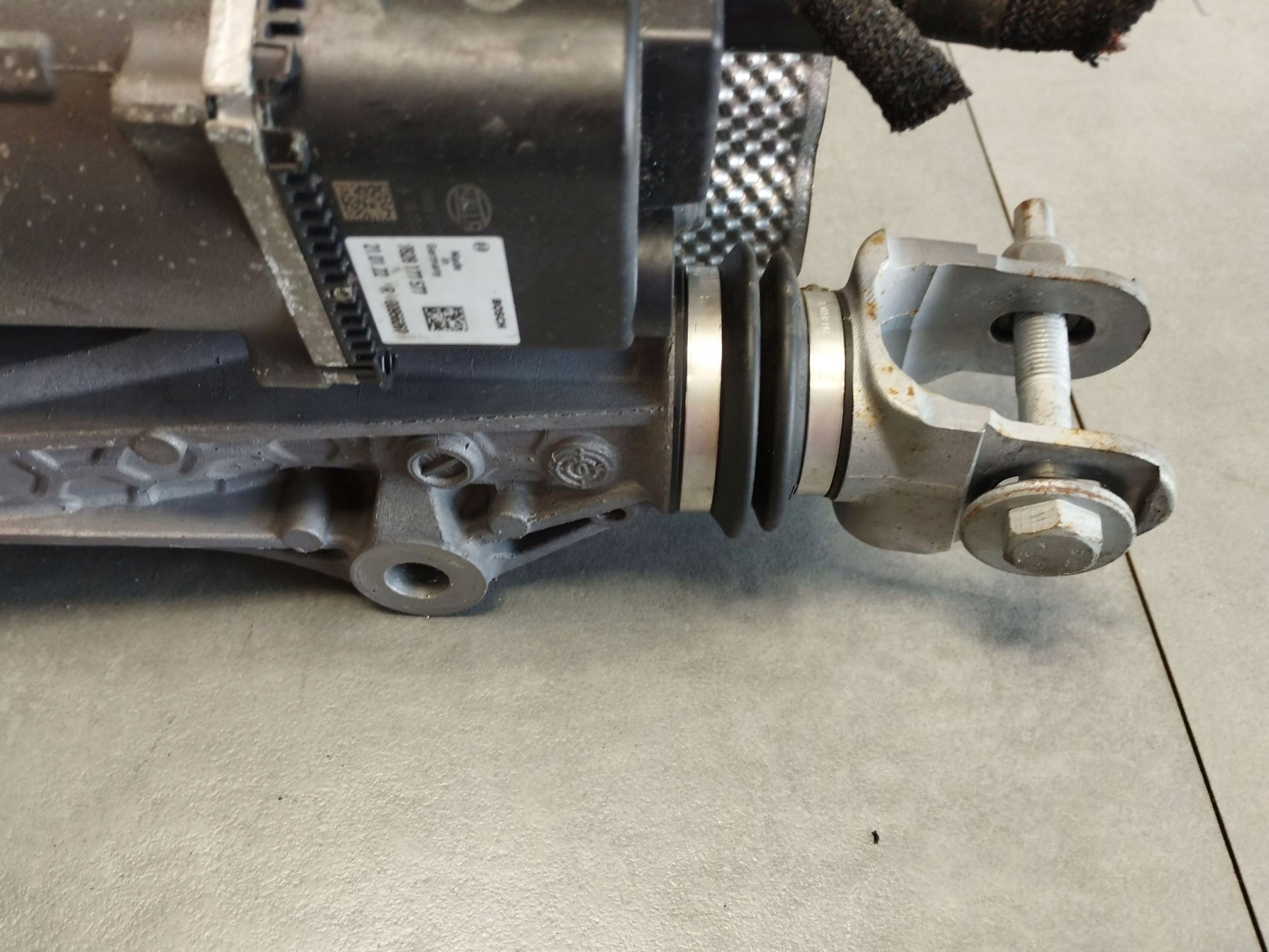 Audi A6 Allroad C8 2022 control axis SKRETNA rear part 4N0501055L