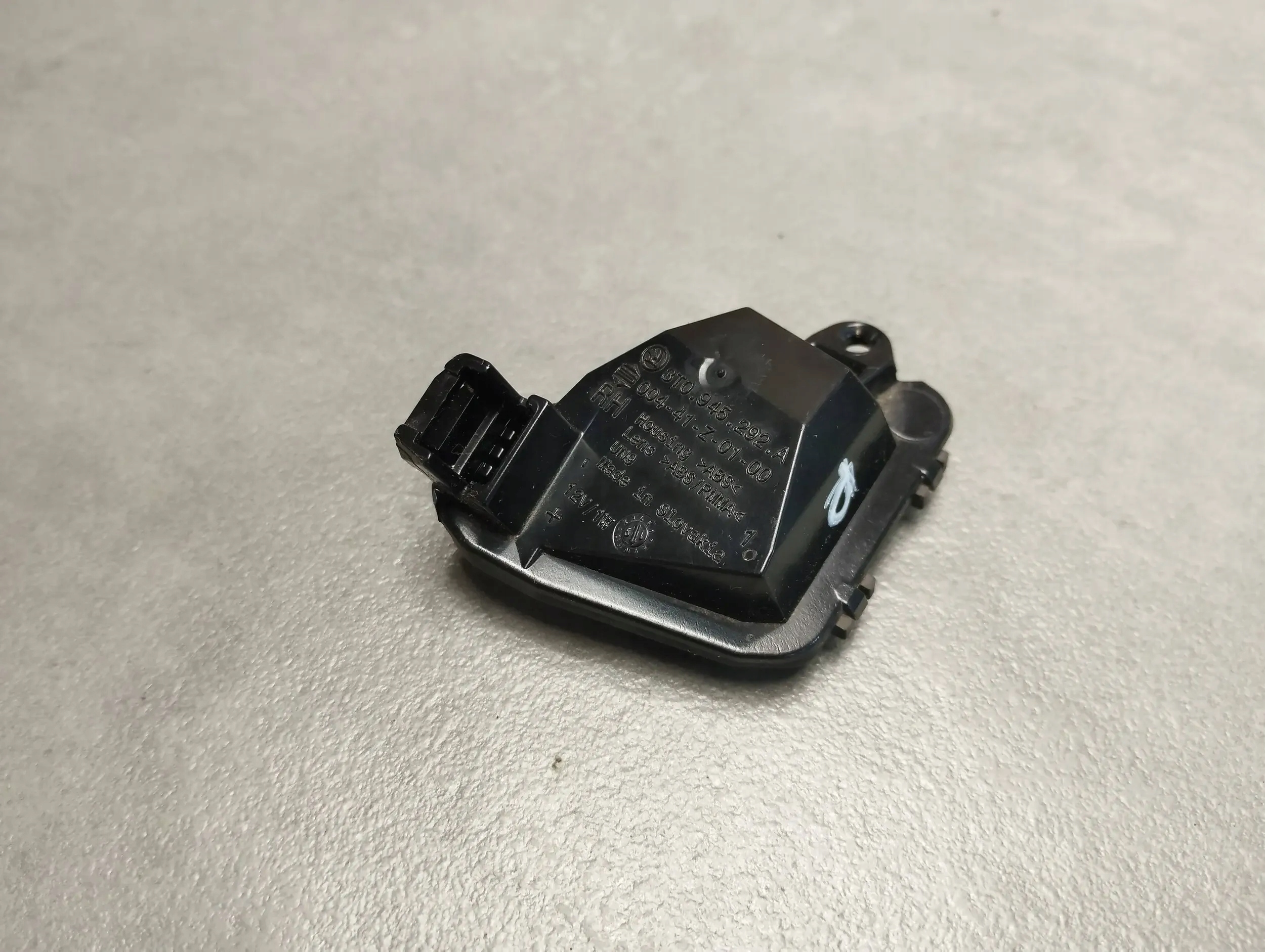Skoda Superb 3V backlight mirrors right 3T0945292A