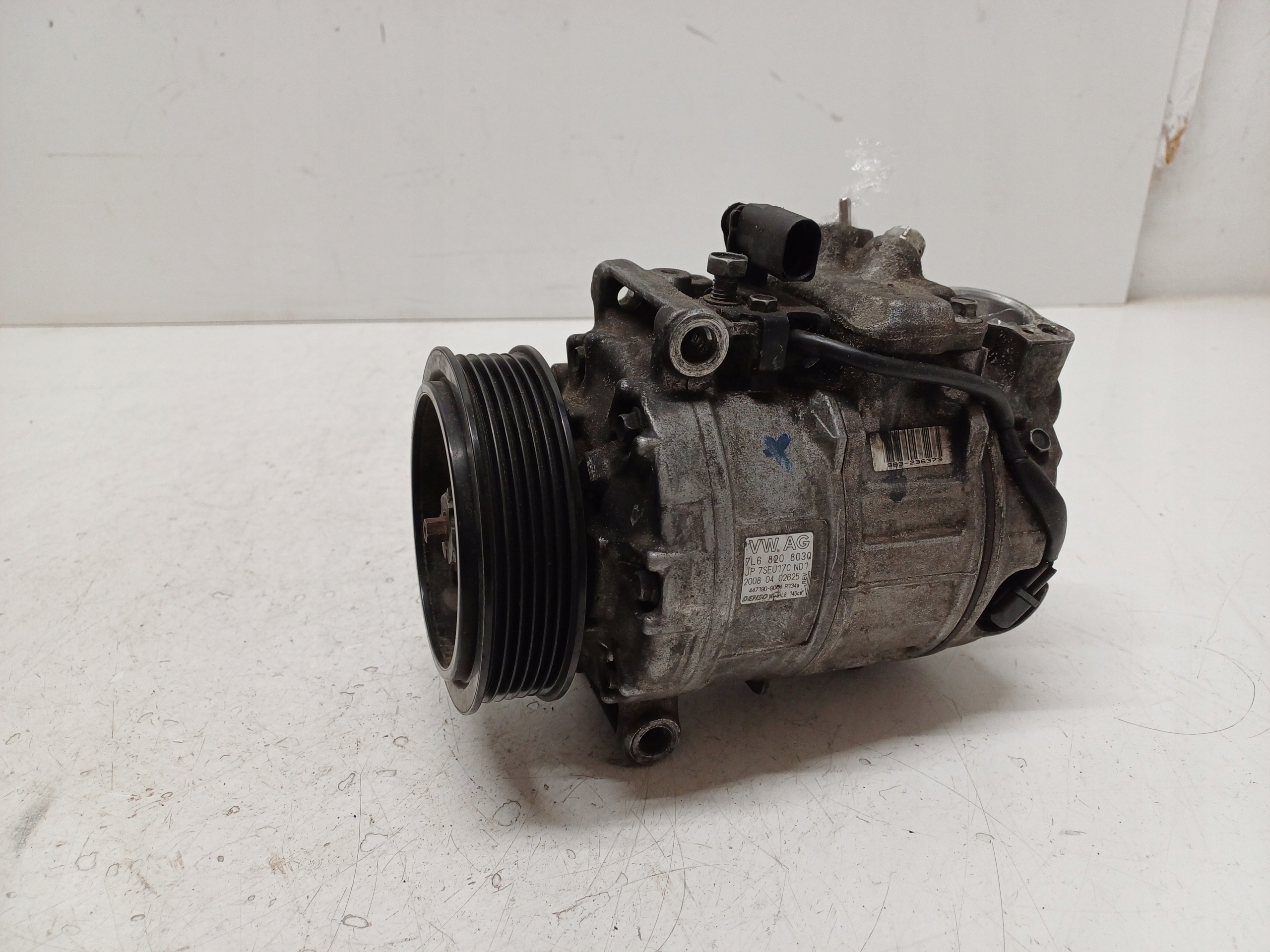 AUDI Q7 4L 3.0TDI SPRĘŻARKA KLIMATYZACJI 7L6820803Q