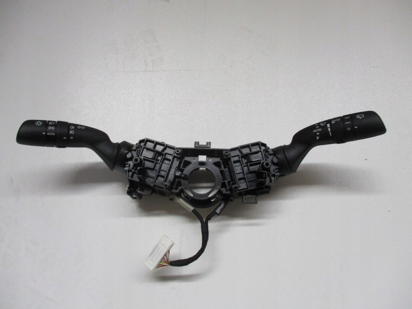 Перемикачі під рульове колесо TOYOTA RAV 4 20R